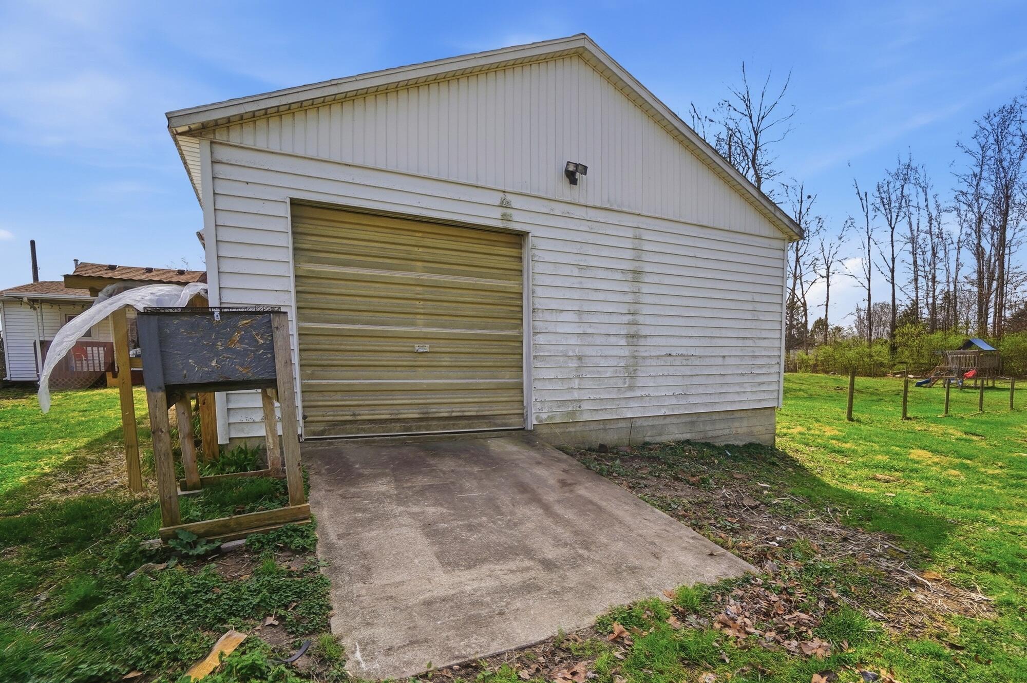 3016 Old Springfield Road, Springfield, Ohio 45502