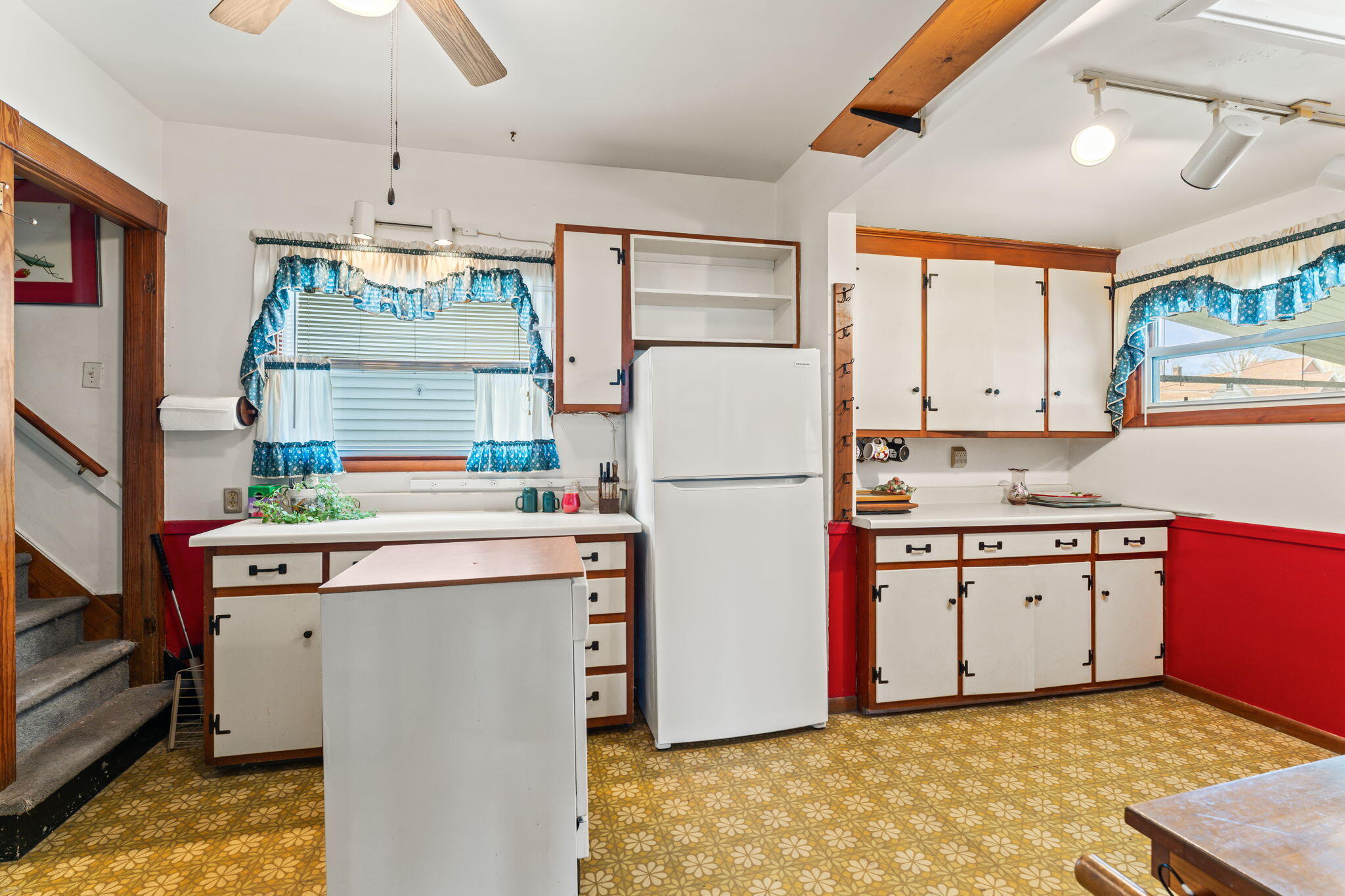 329 Western Avenue, Springfield, Ohio 45506