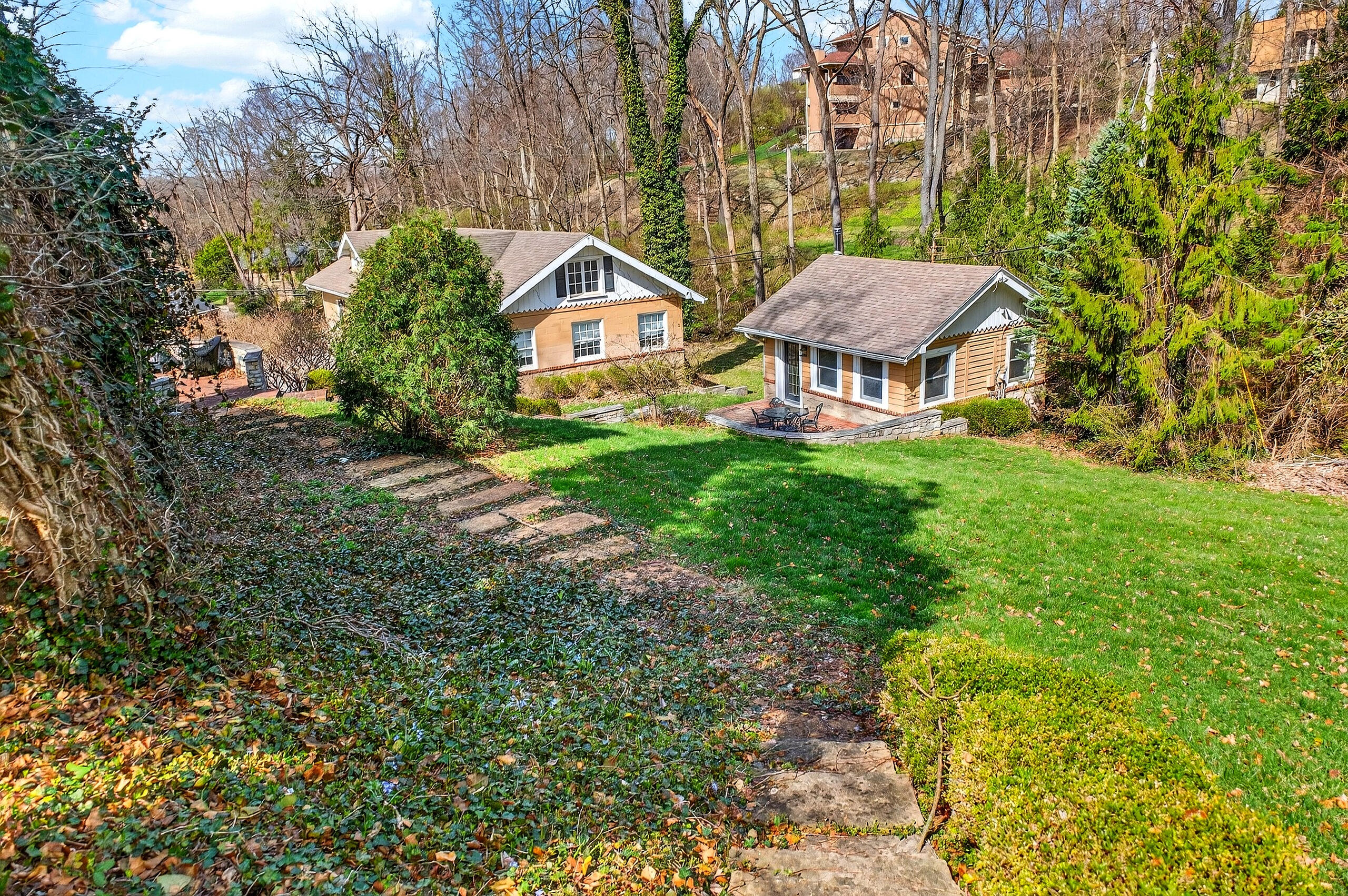 1115 Oakwood Avenue, Oakwood, Ohio 45419