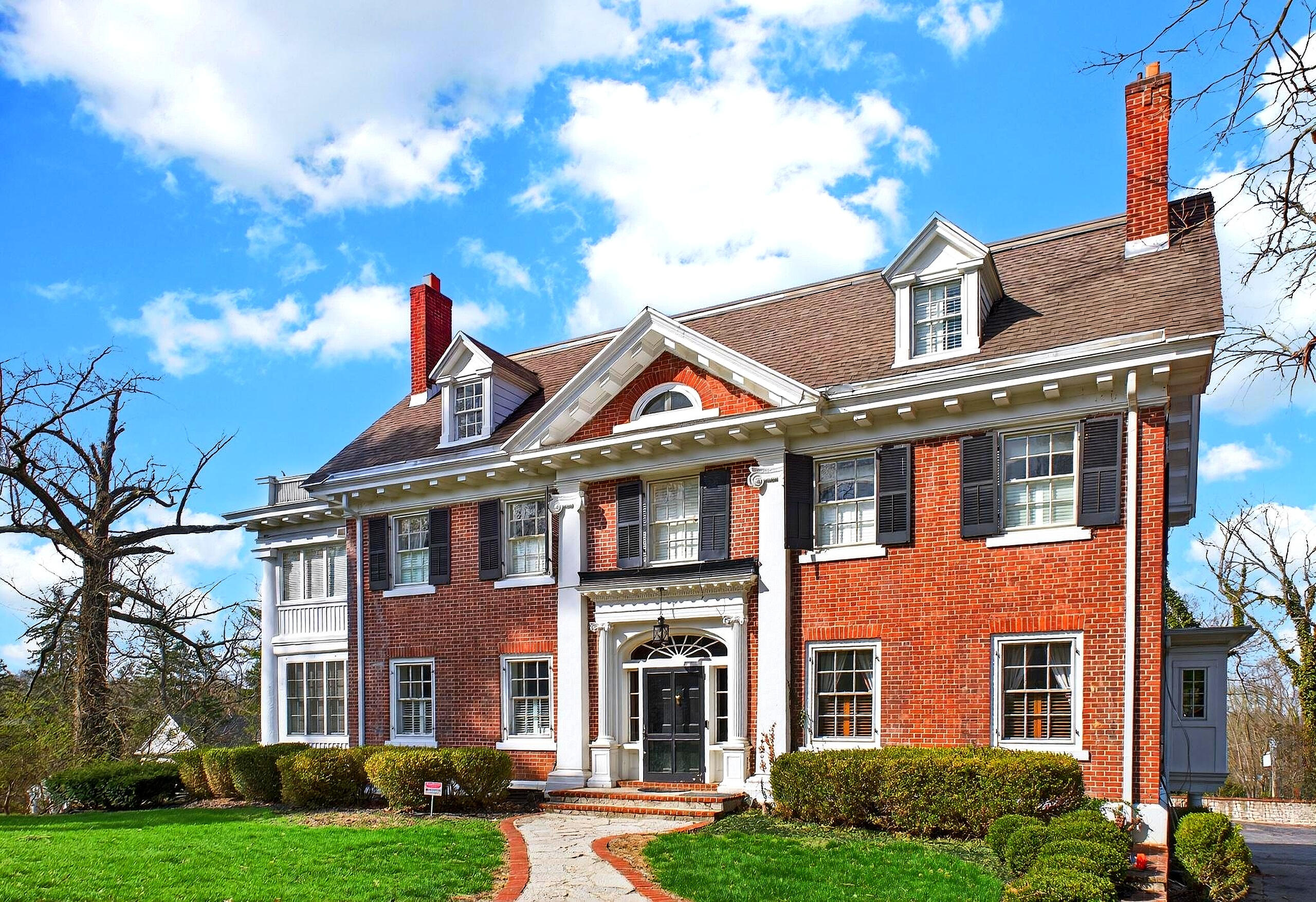 1115 Oakwood Avenue, Oakwood, Ohio 45419