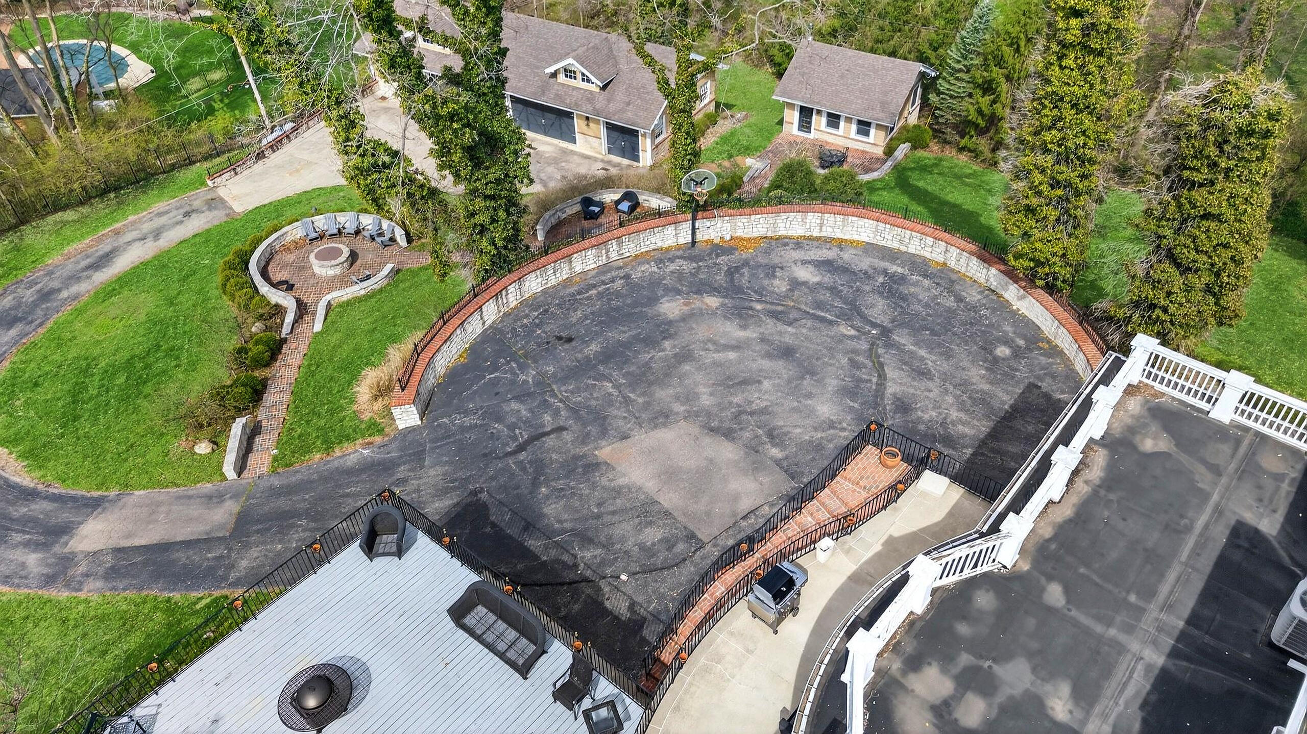 1115 Oakwood Avenue, Oakwood, Ohio 45419