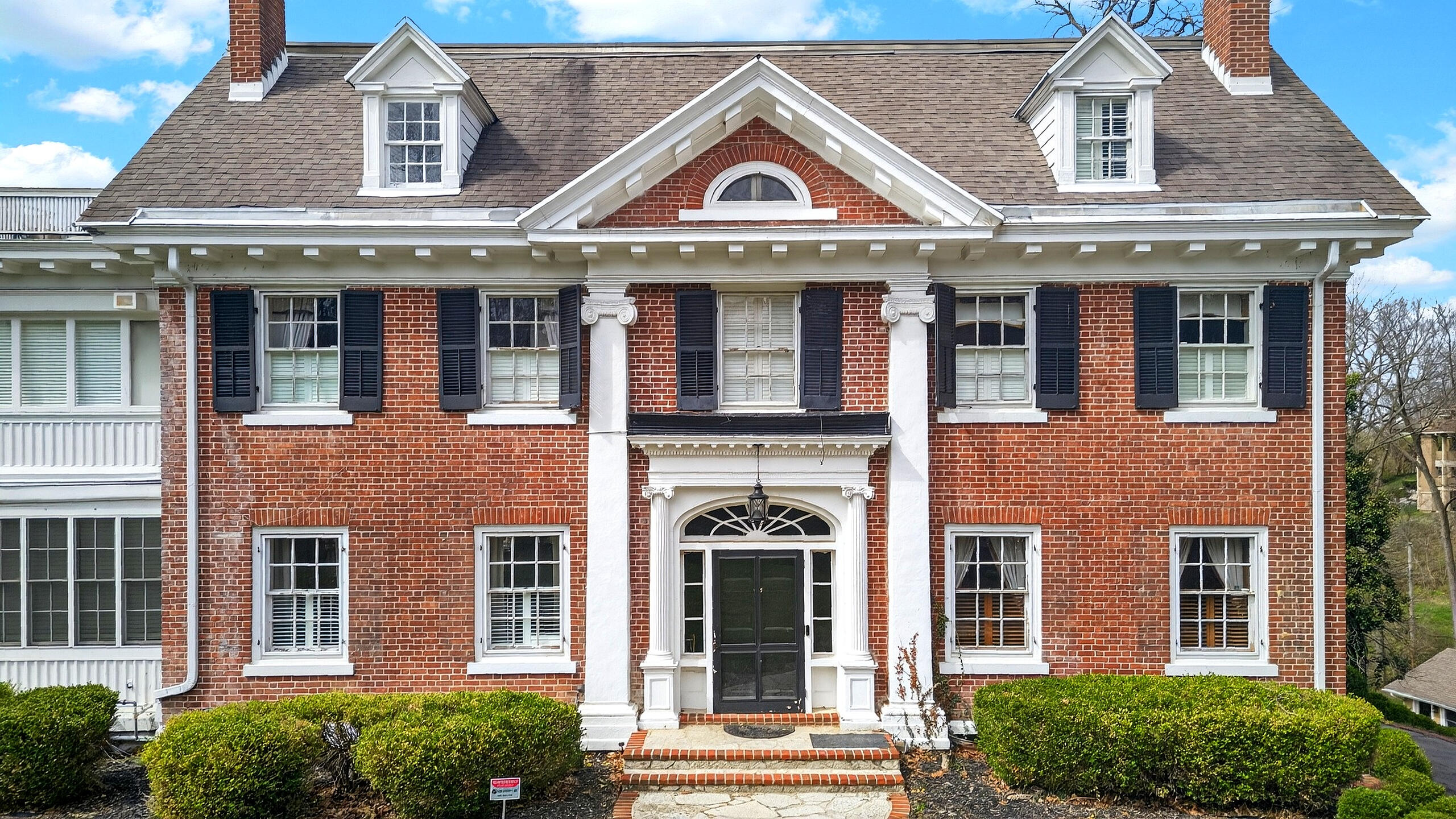 1115 Oakwood Avenue, Oakwood, Ohio 45419