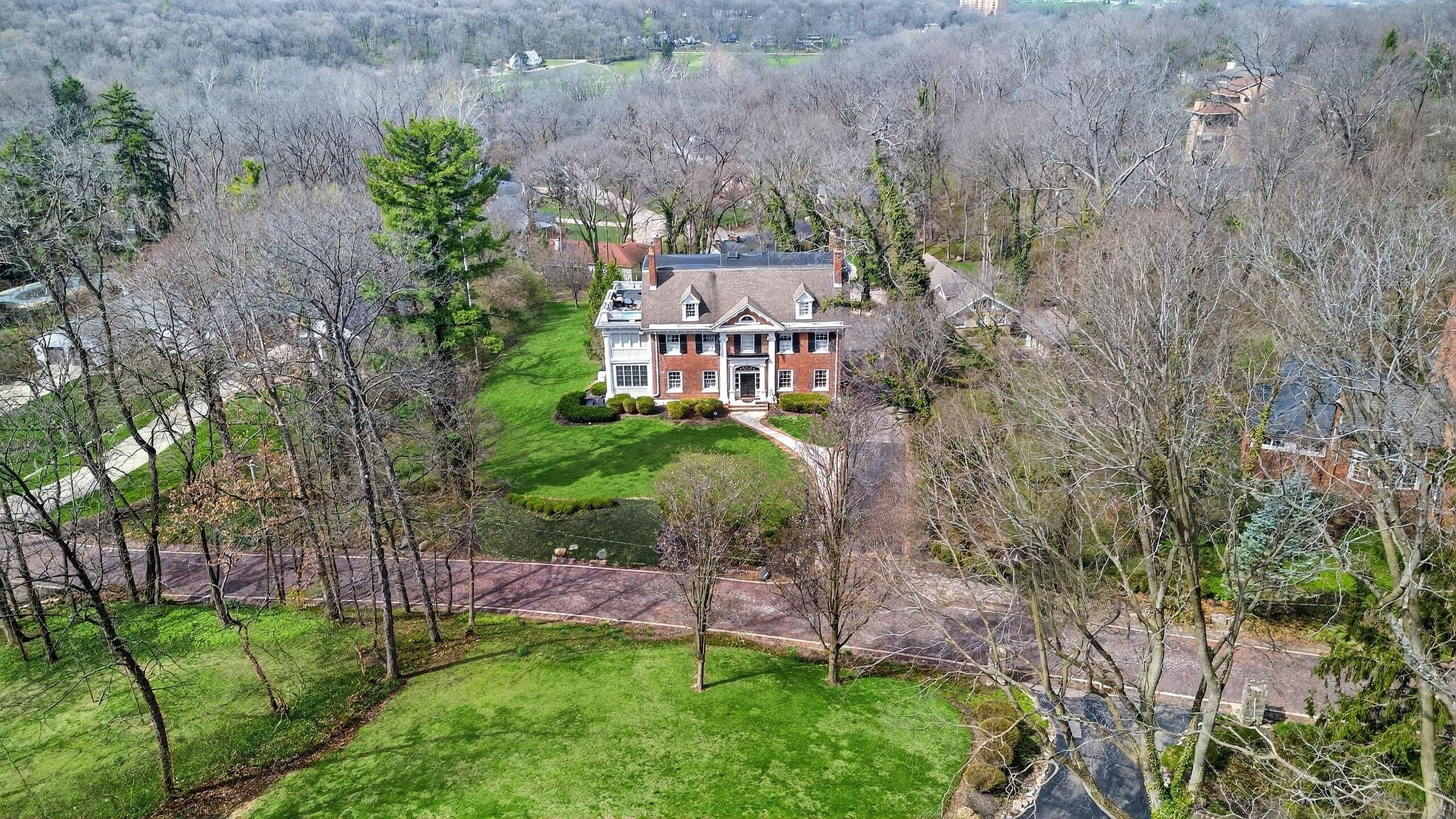 1115 Oakwood Avenue, Oakwood, Ohio 45419