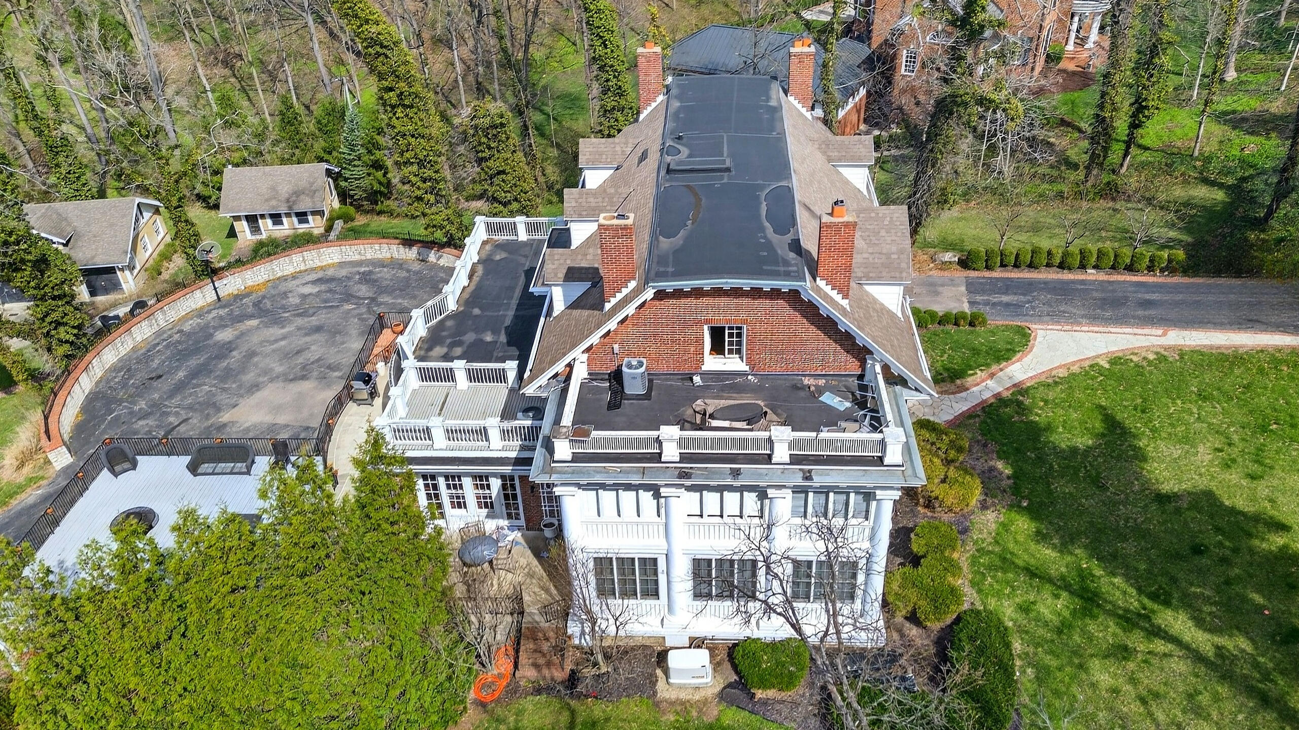 1115 Oakwood Avenue, Oakwood, Ohio 45419