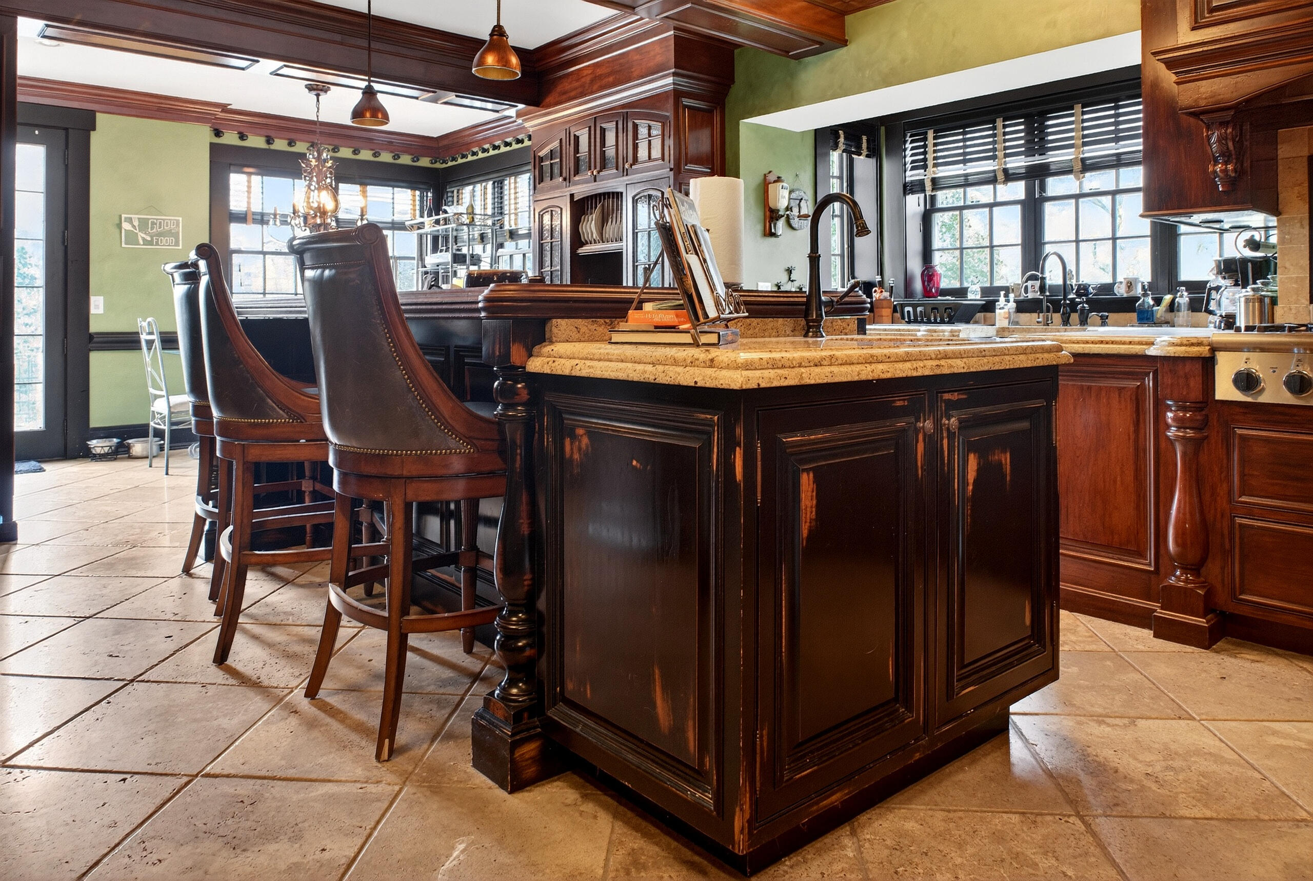 1115 Oakwood Avenue, Oakwood, Ohio 45419