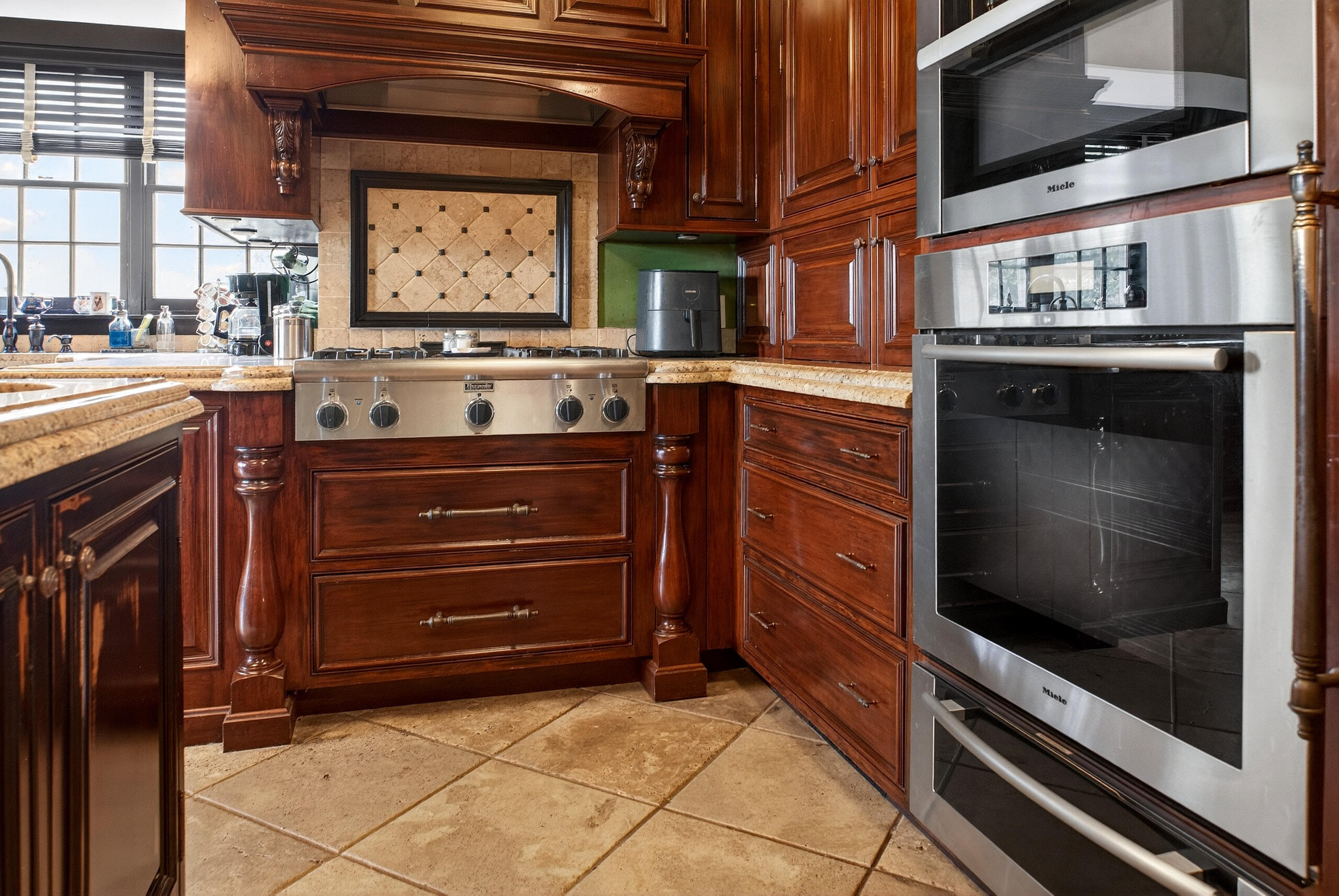 1115 Oakwood Avenue, Oakwood, Ohio 45419