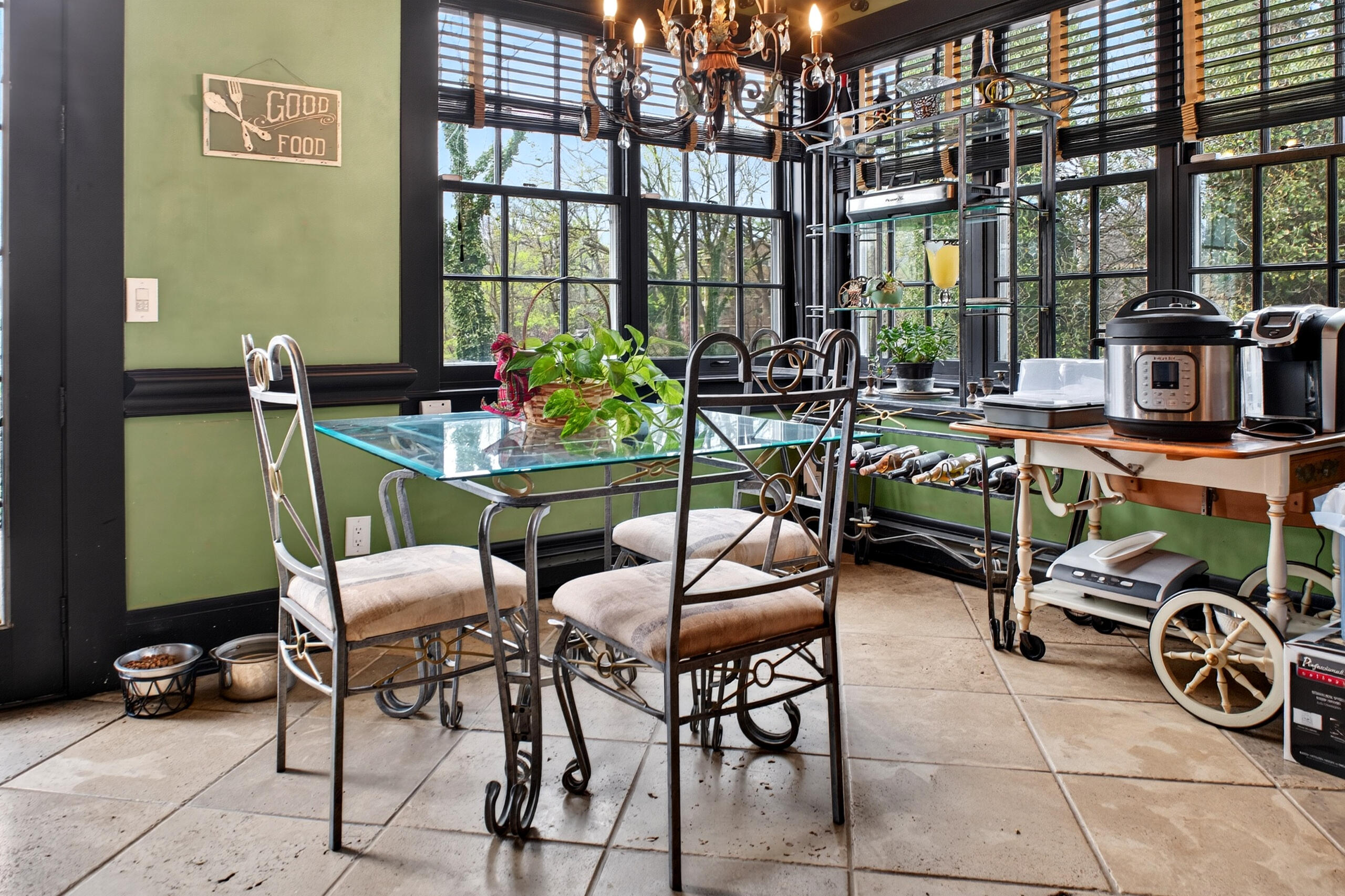 1115 Oakwood Avenue, Oakwood, Ohio 45419