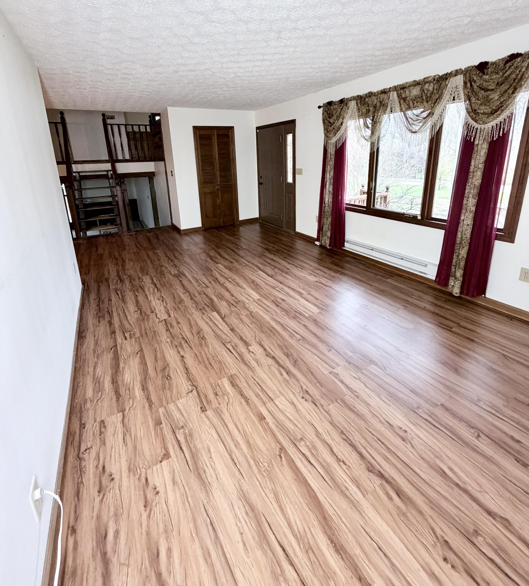 6215 New Carlisle Pike, Springfield, Ohio 45504