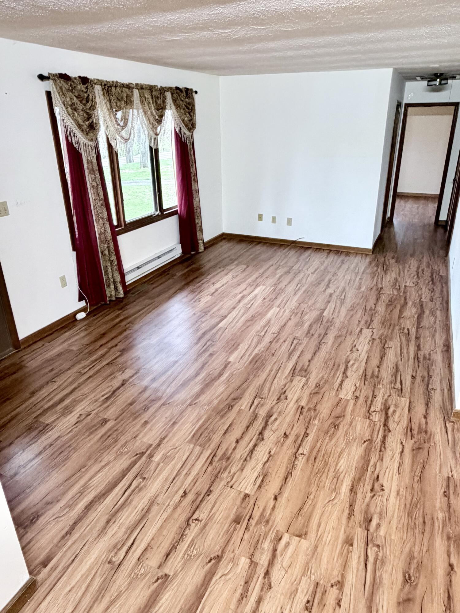 6215 New Carlisle Pike, Springfield, Ohio 45504