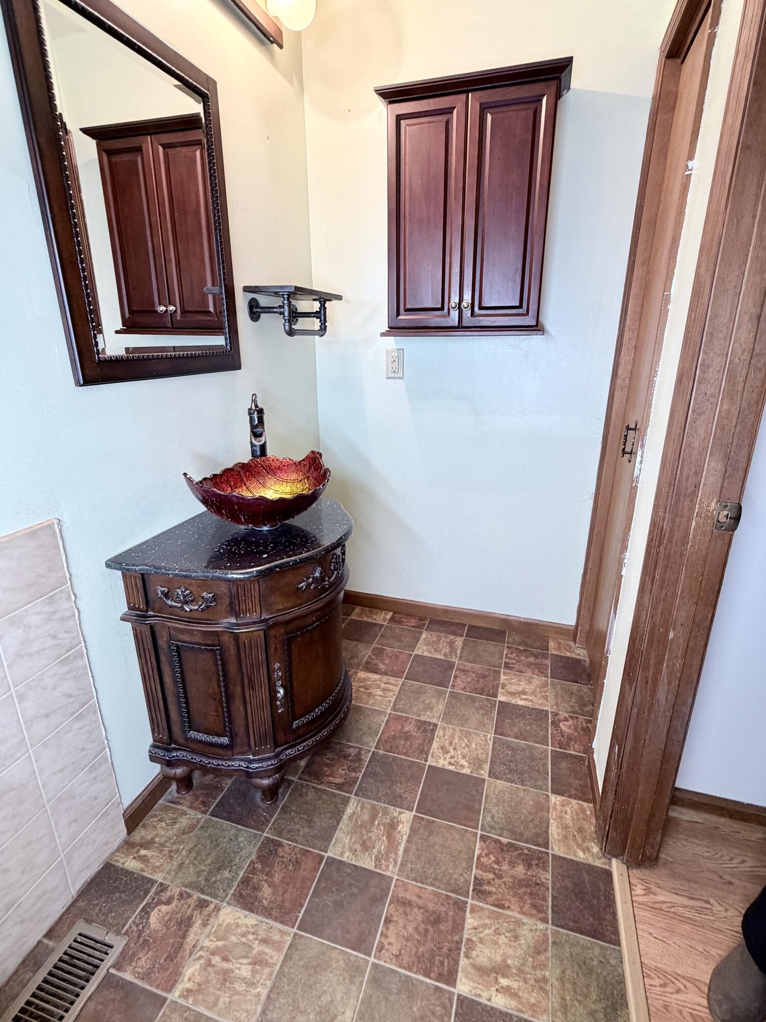 6215 New Carlisle Pike, Springfield, Ohio 45504