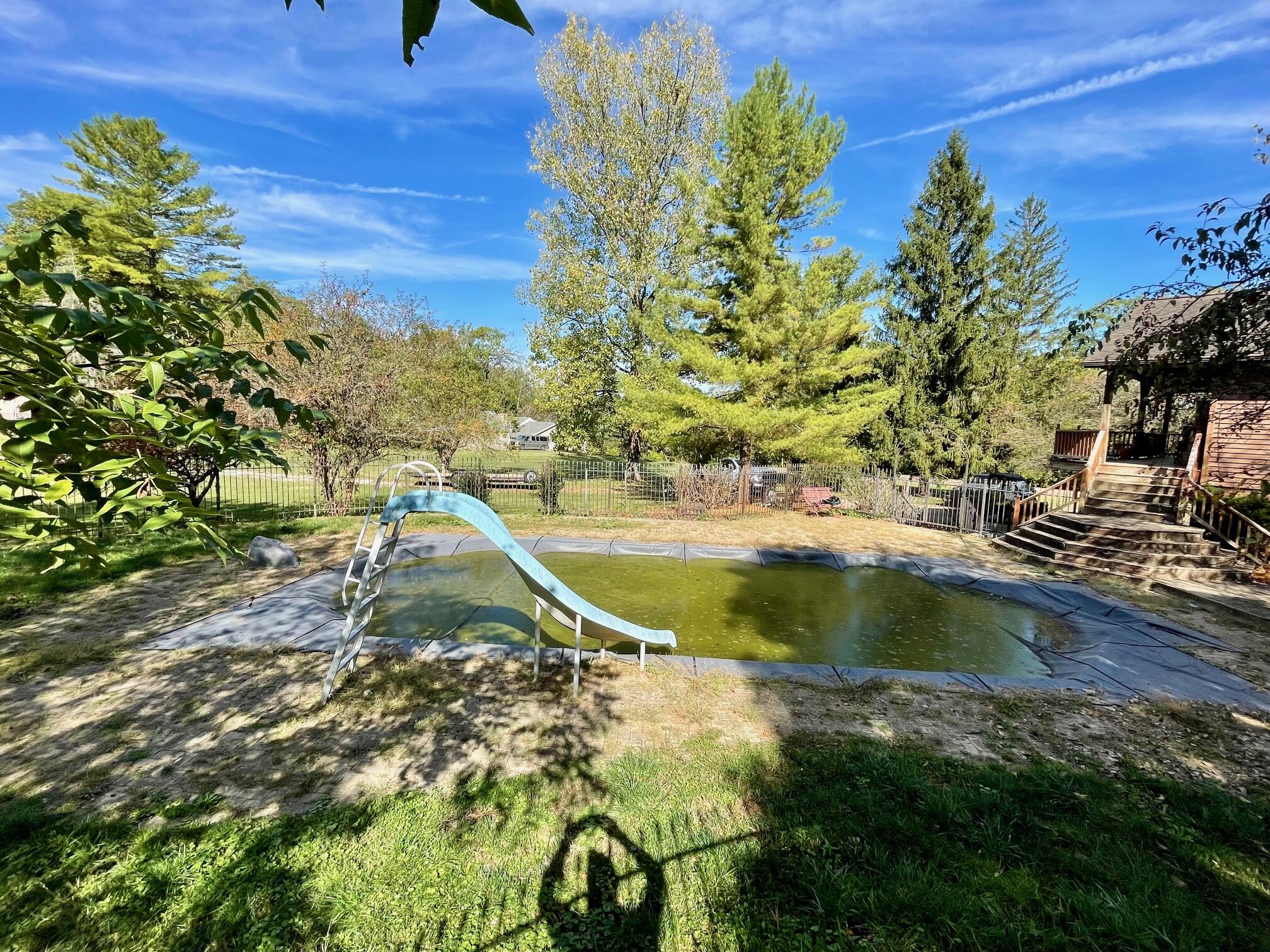 6215 New Carlisle Pike, Springfield, Ohio 45504