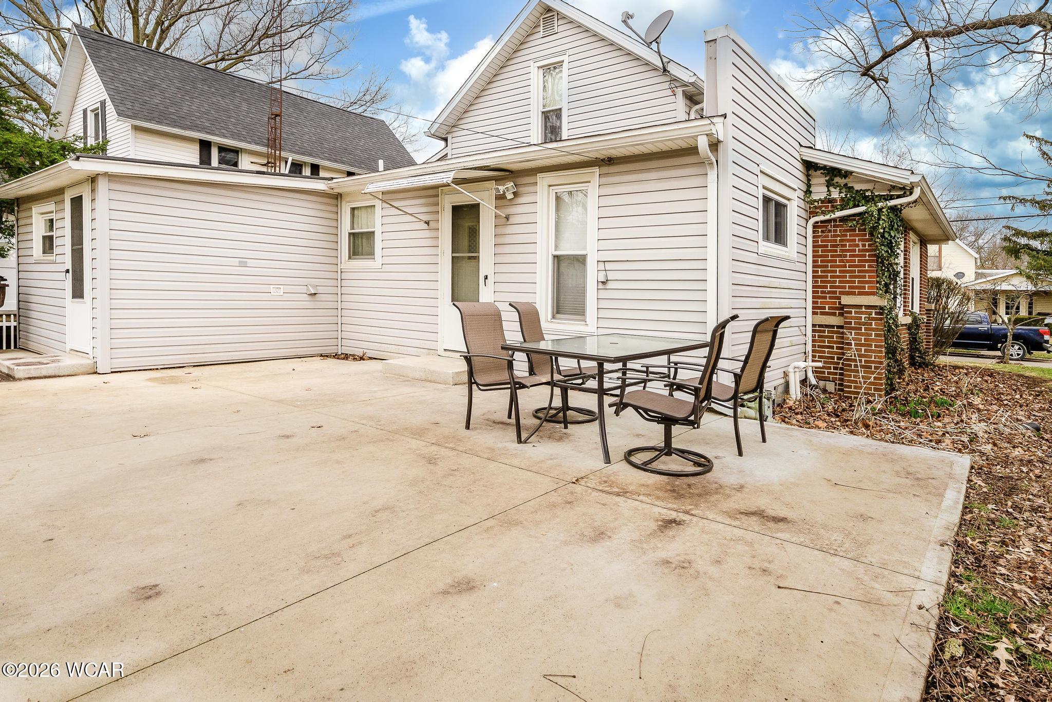 151 Lawn Avenue, Bluffton, Ohio