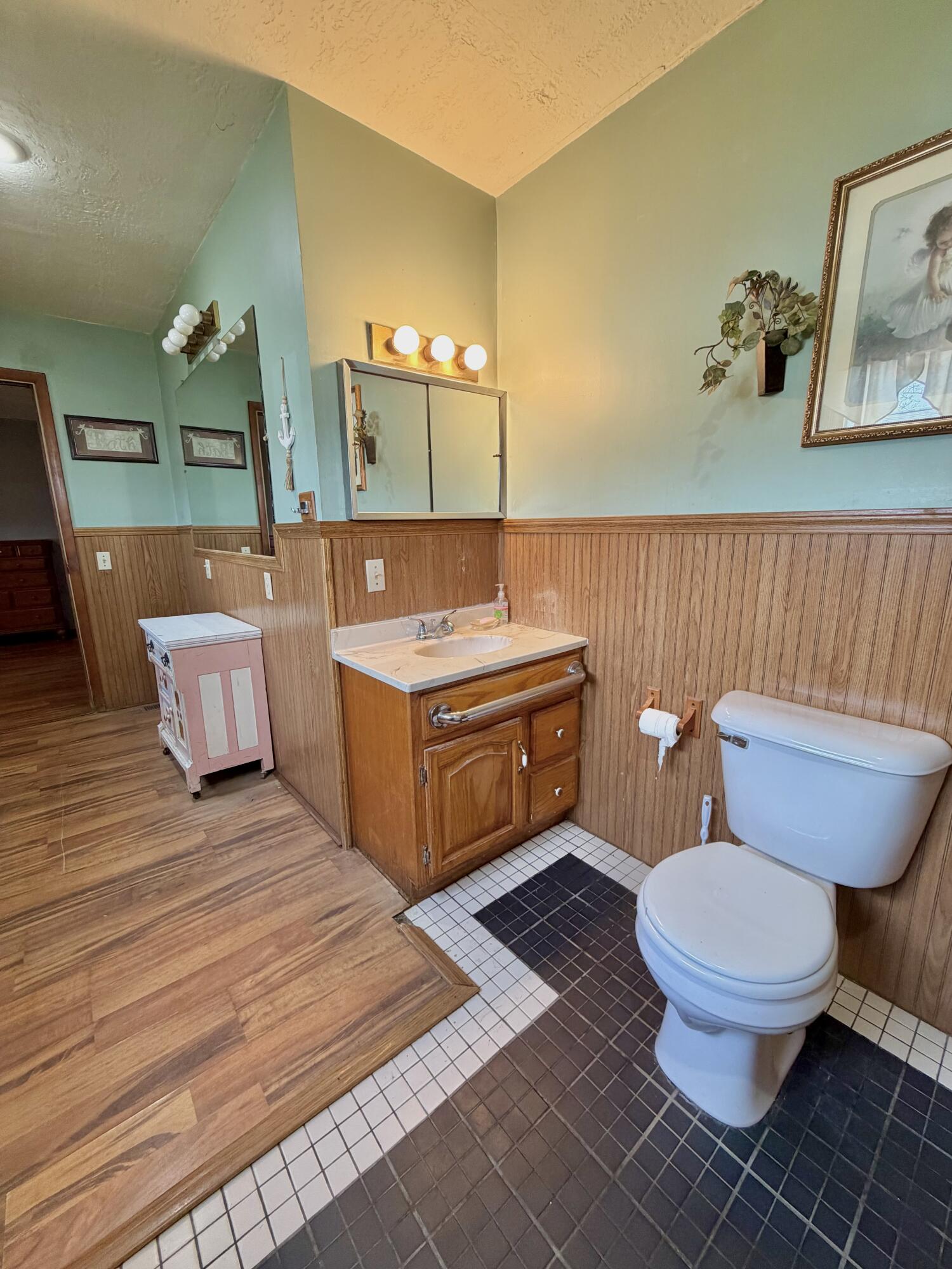 712 Taylor Avenue, Lima, Ohio 45801