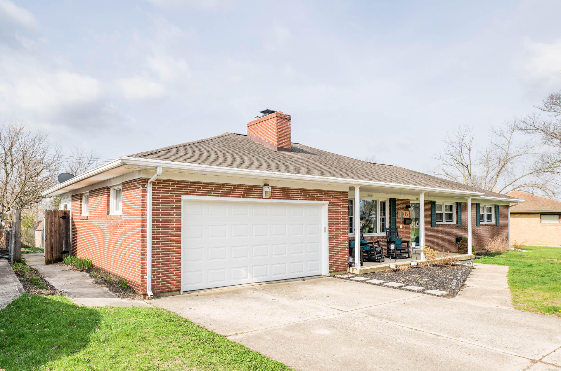 1309 Richmoor Road, Springfield, Ohio 45503