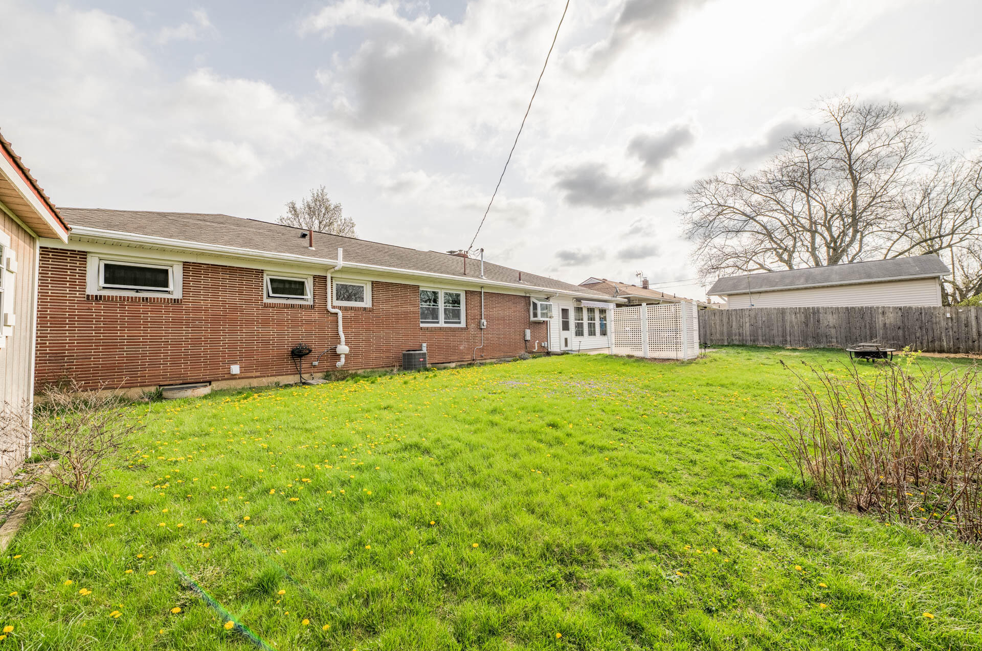 1309 Richmoor Road, Springfield, Ohio 45503