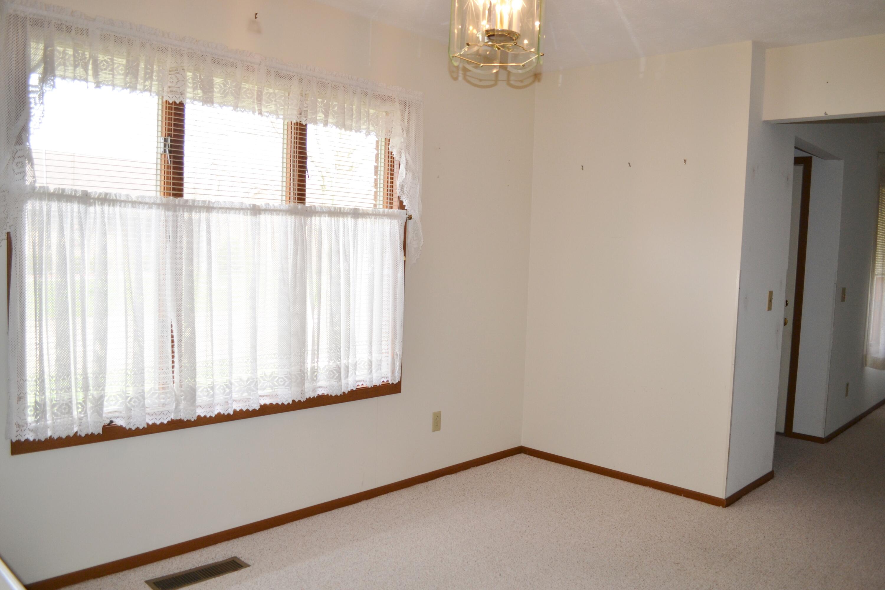 3052 Brixton Drive, Springfield, Ohio 45503