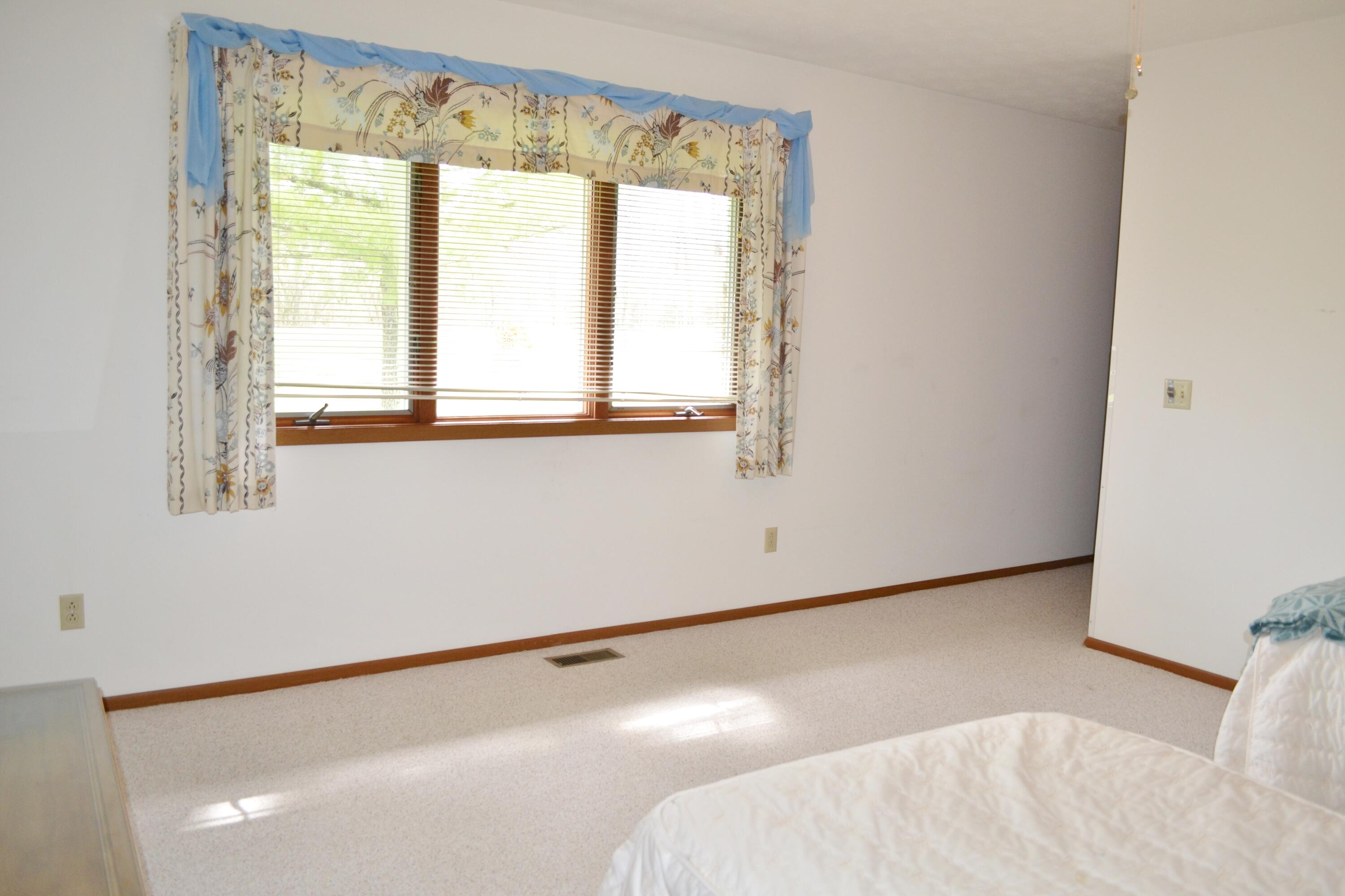 3052 Brixton Drive, Springfield, Ohio 45503