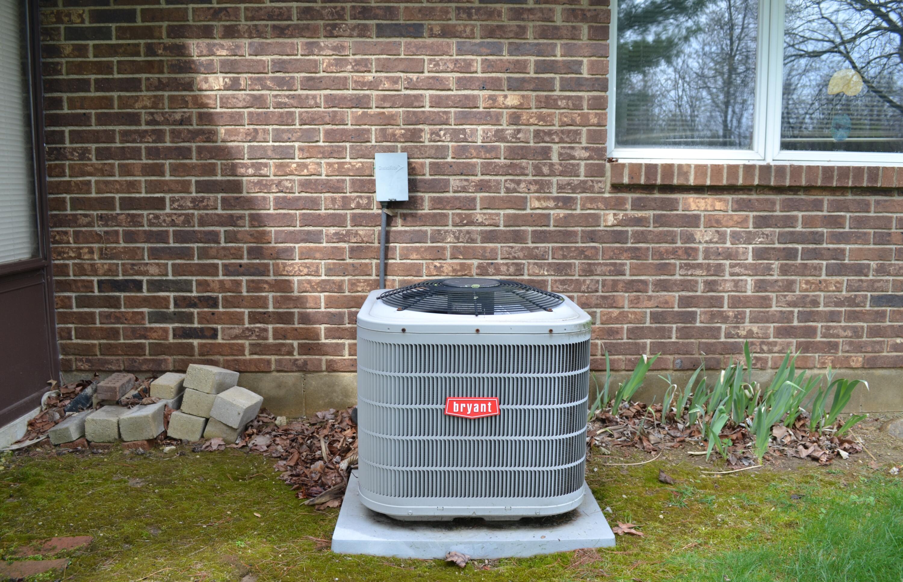 3052 Brixton Drive, Springfield, Ohio 45503