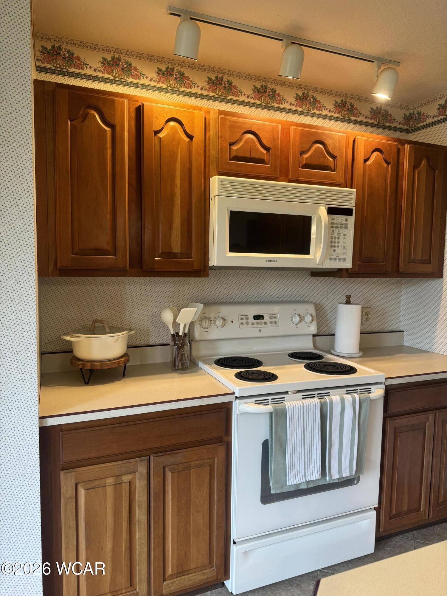 2148 Larkspur Drive, Elida, Ohio