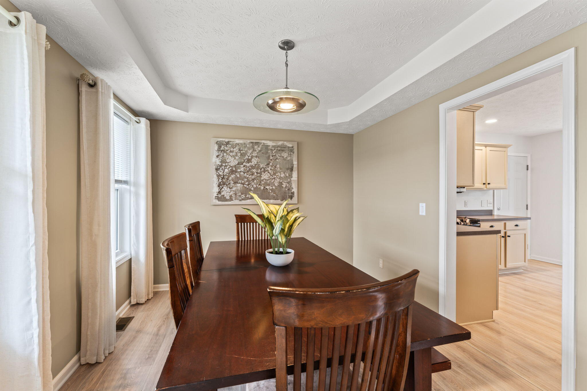 1371 Edinburgh Drive, Troy, Ohio 45373