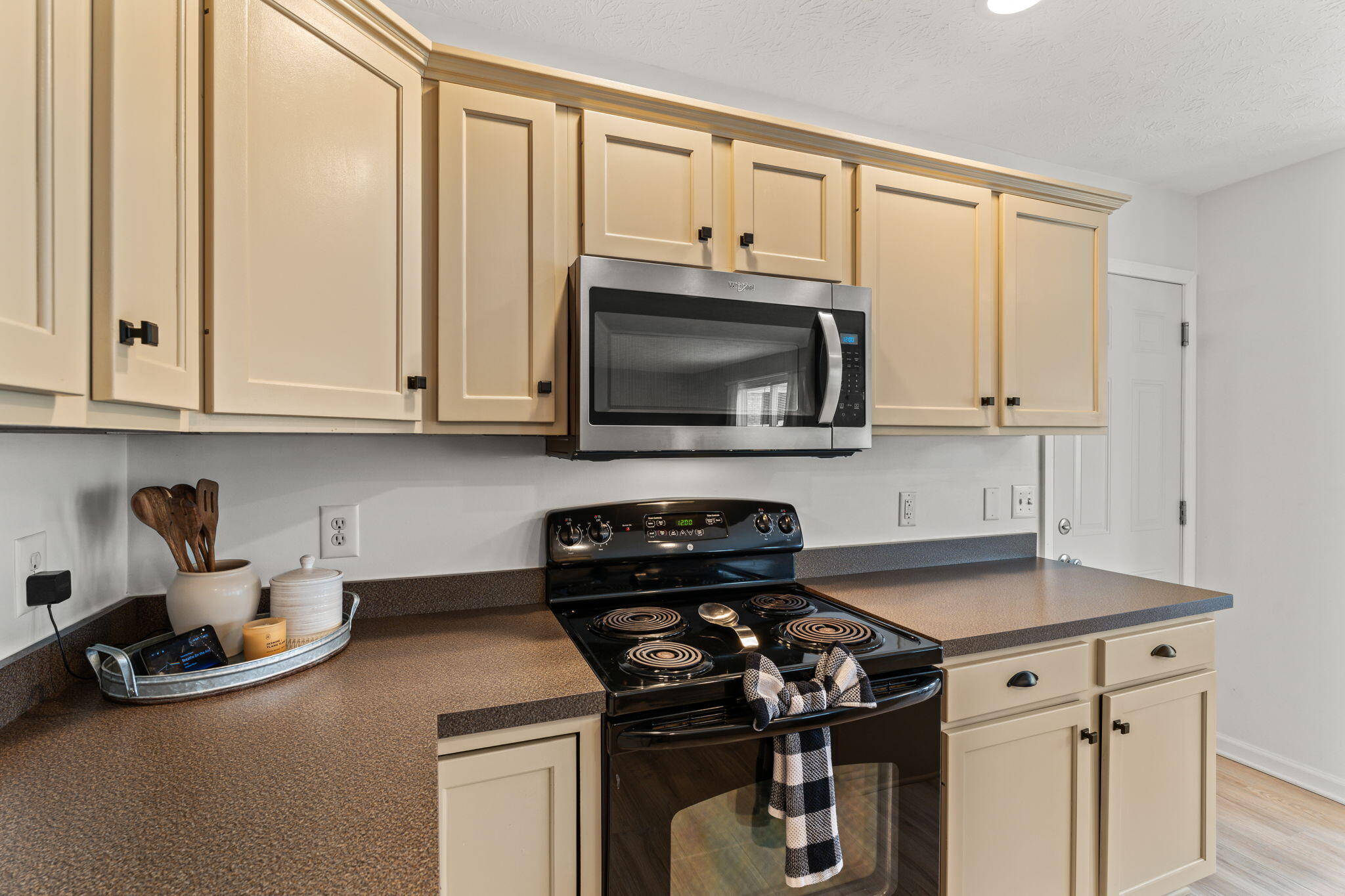 1371 Edinburgh Drive, Troy, Ohio 45373