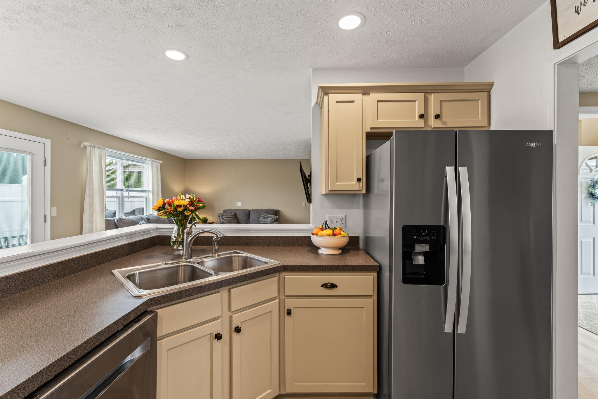 1371 Edinburgh Drive, Troy, Ohio 45373