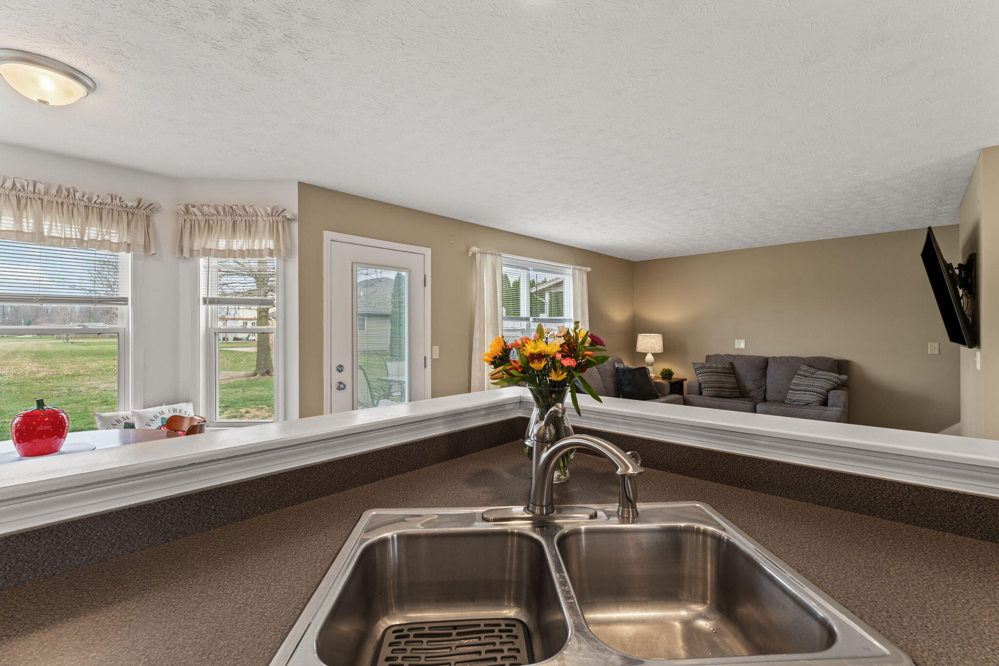 1371 Edinburgh Drive, Troy, Ohio 45373