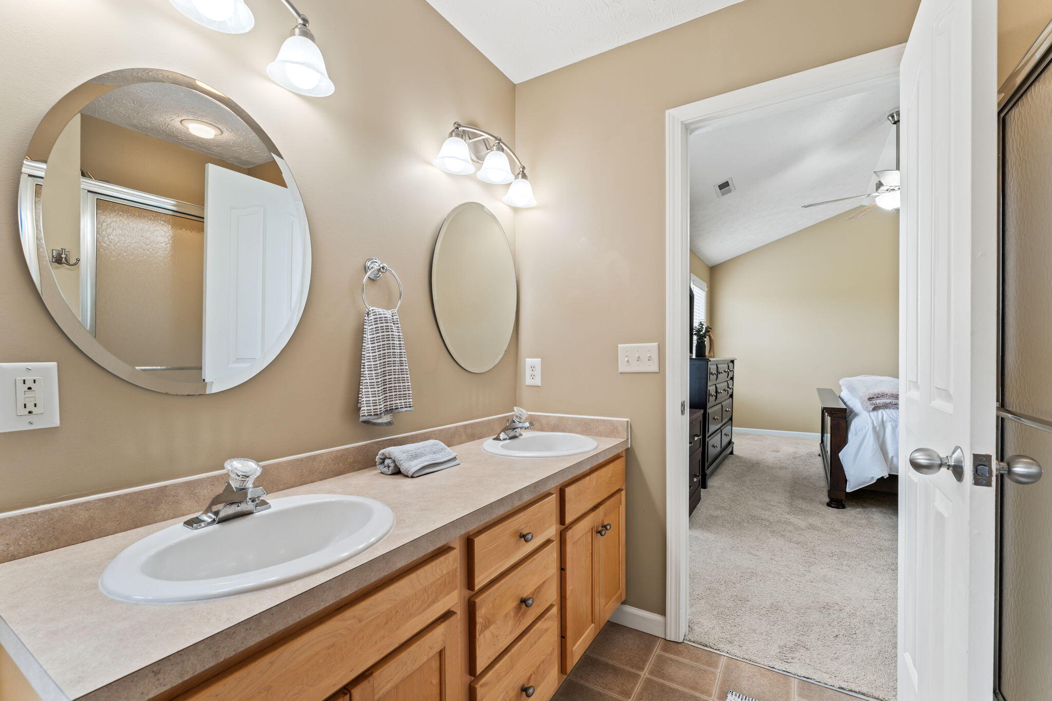 1371 Edinburgh Drive, Troy, Ohio 45373