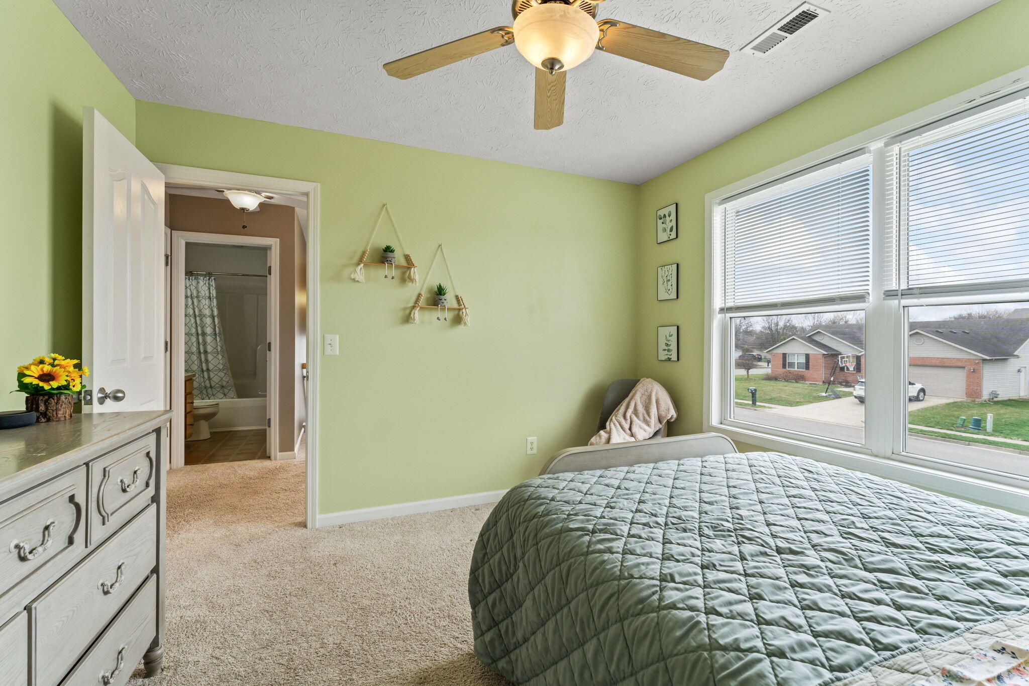 1371 Edinburgh Drive, Troy, Ohio 45373