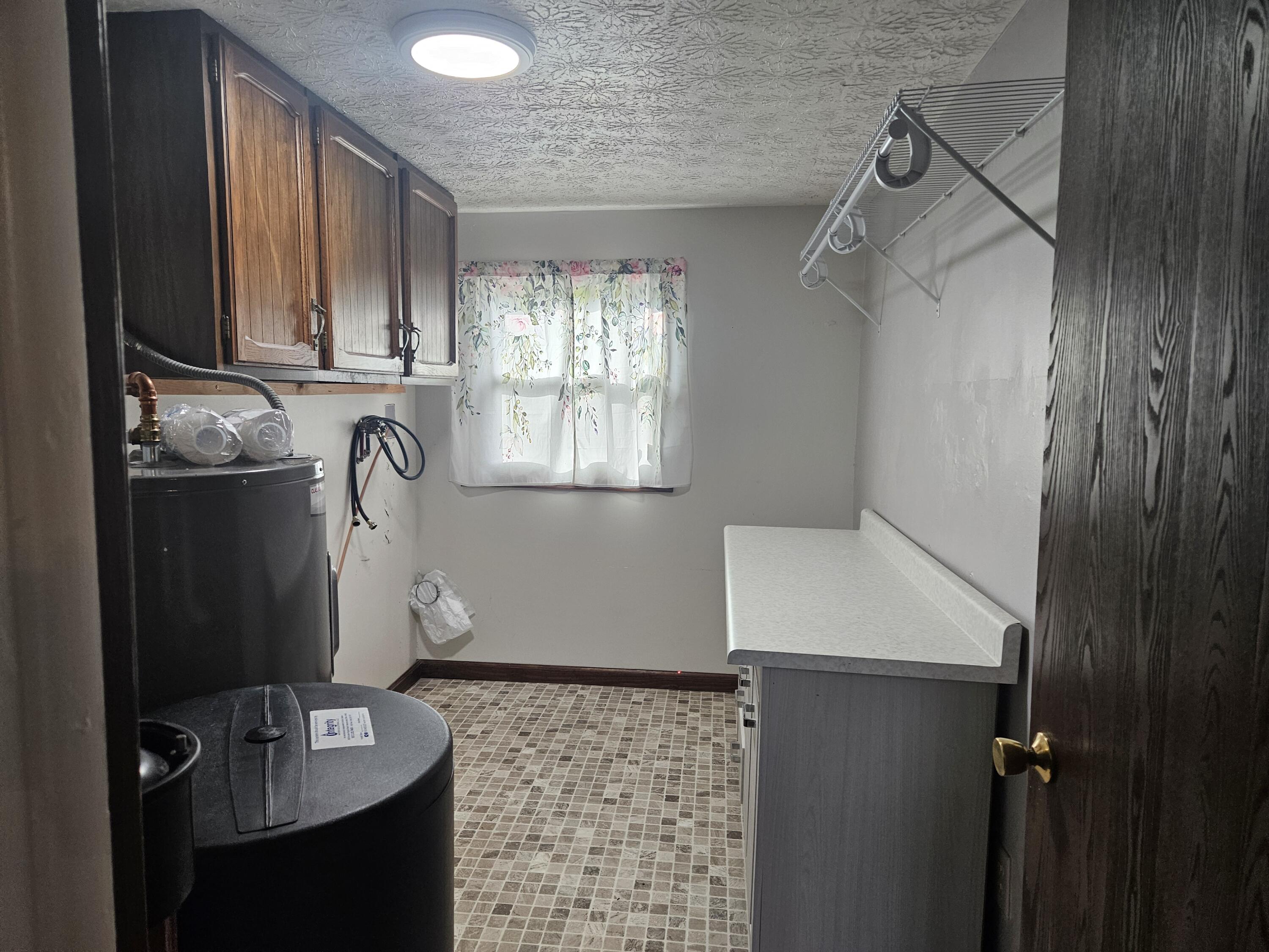 519 Moorefield Road, Springfield, Ohio 45502