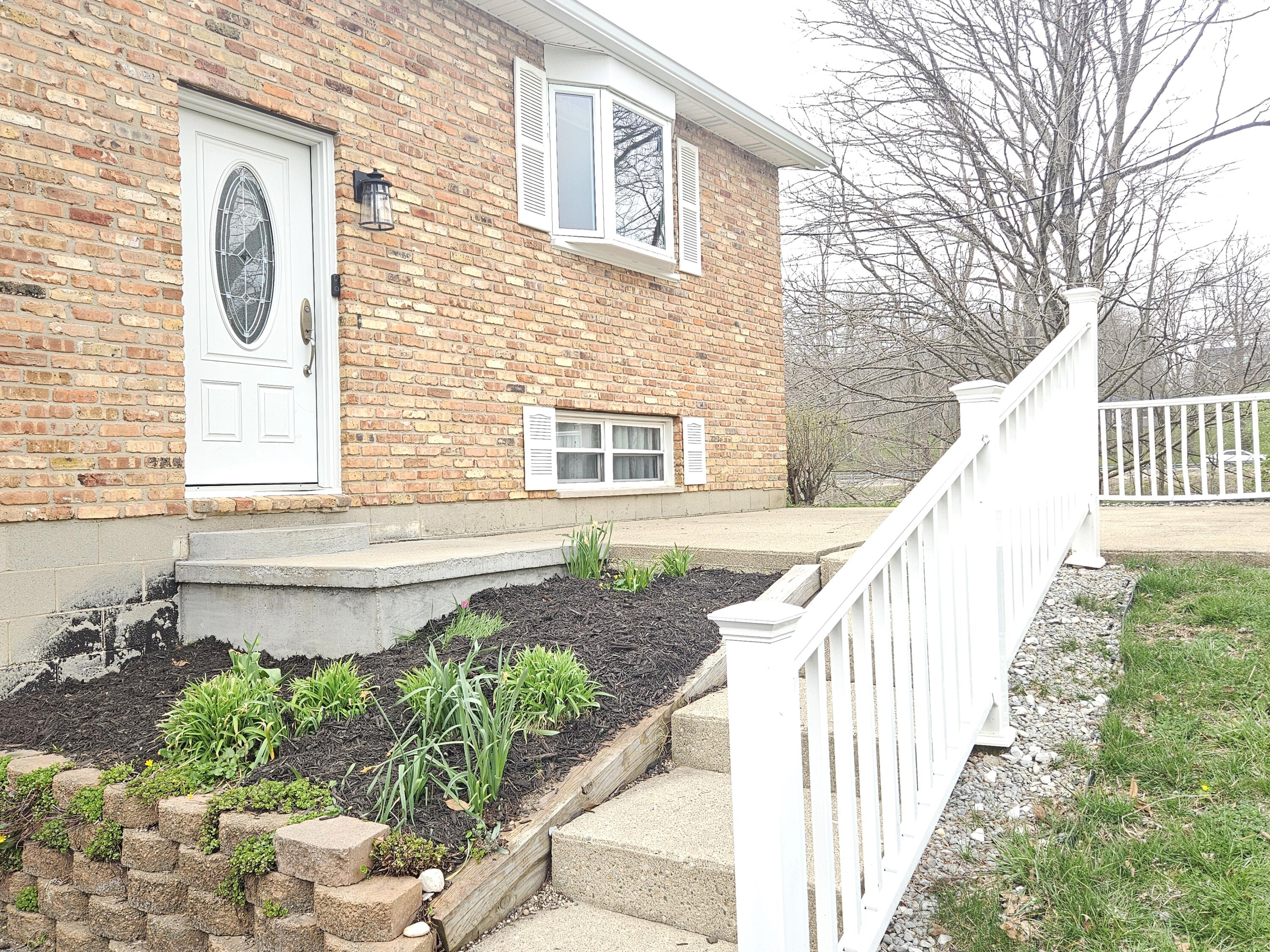 519 Moorefield Road, Springfield, Ohio 45502