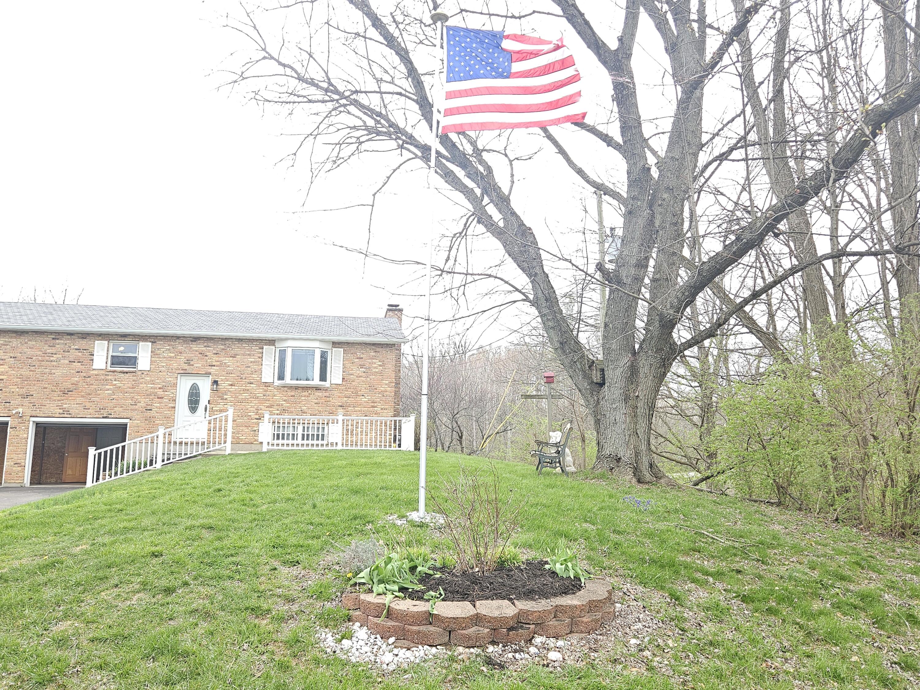 519 Moorefield Road, Springfield, Ohio 45502