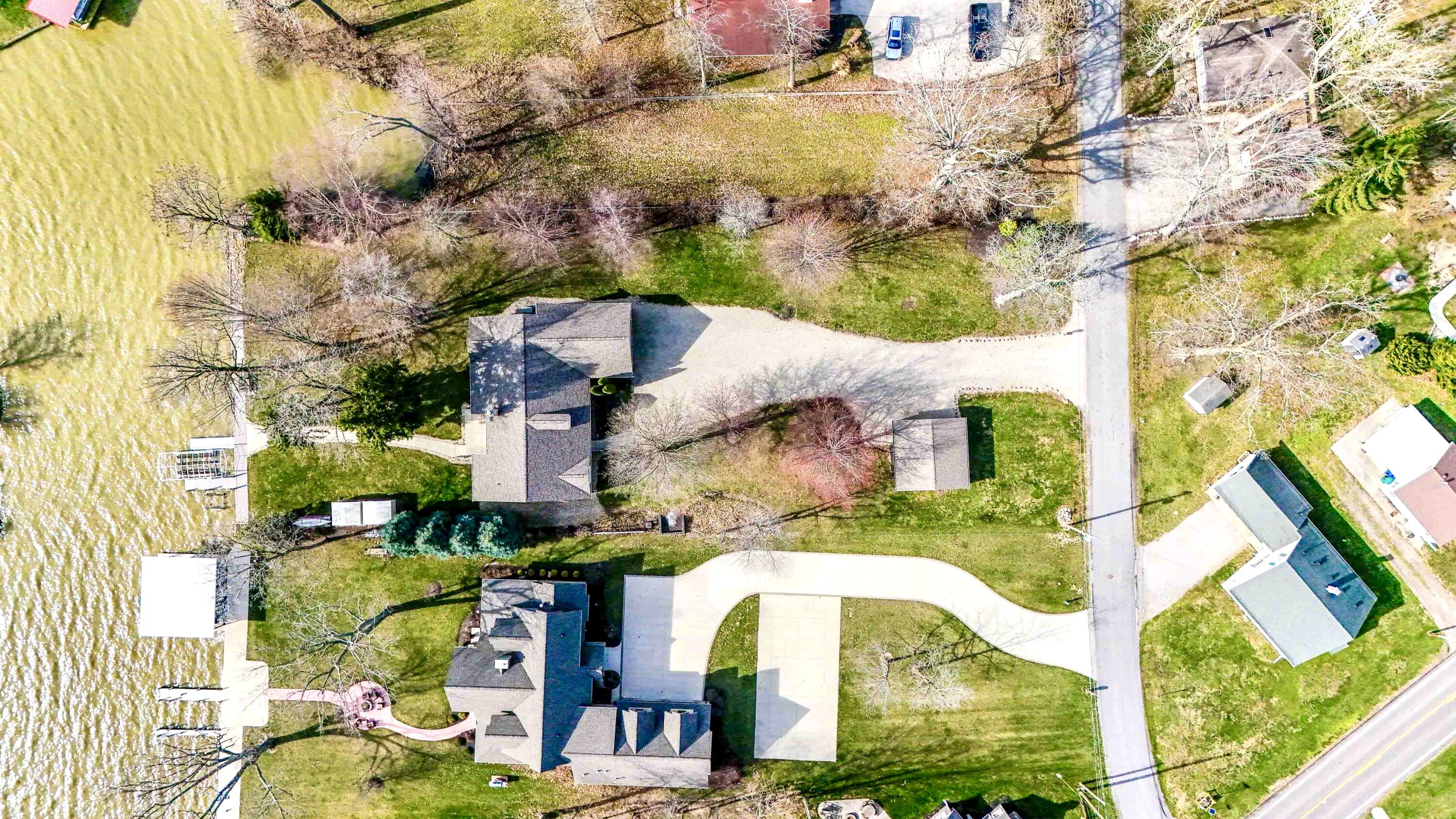 9668 Lakeshore Drive, Huntsville, Ohio 43324