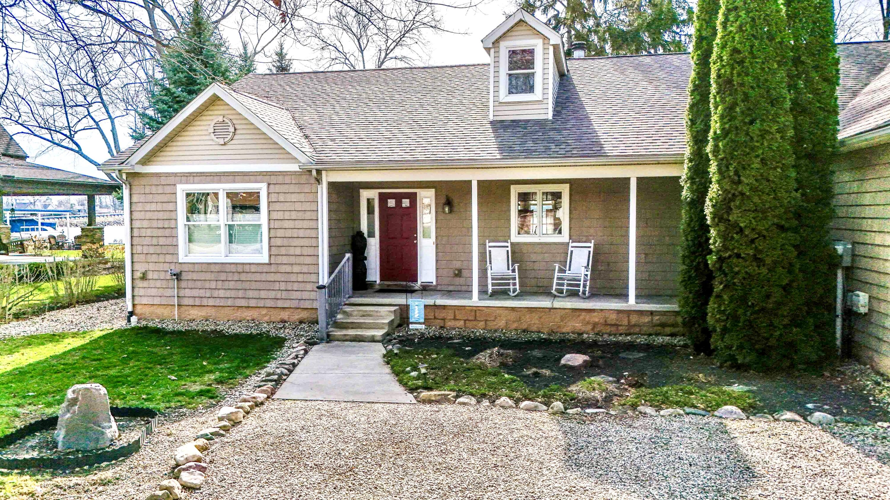 9668 Lakeshore Drive, Huntsville, Ohio 43324