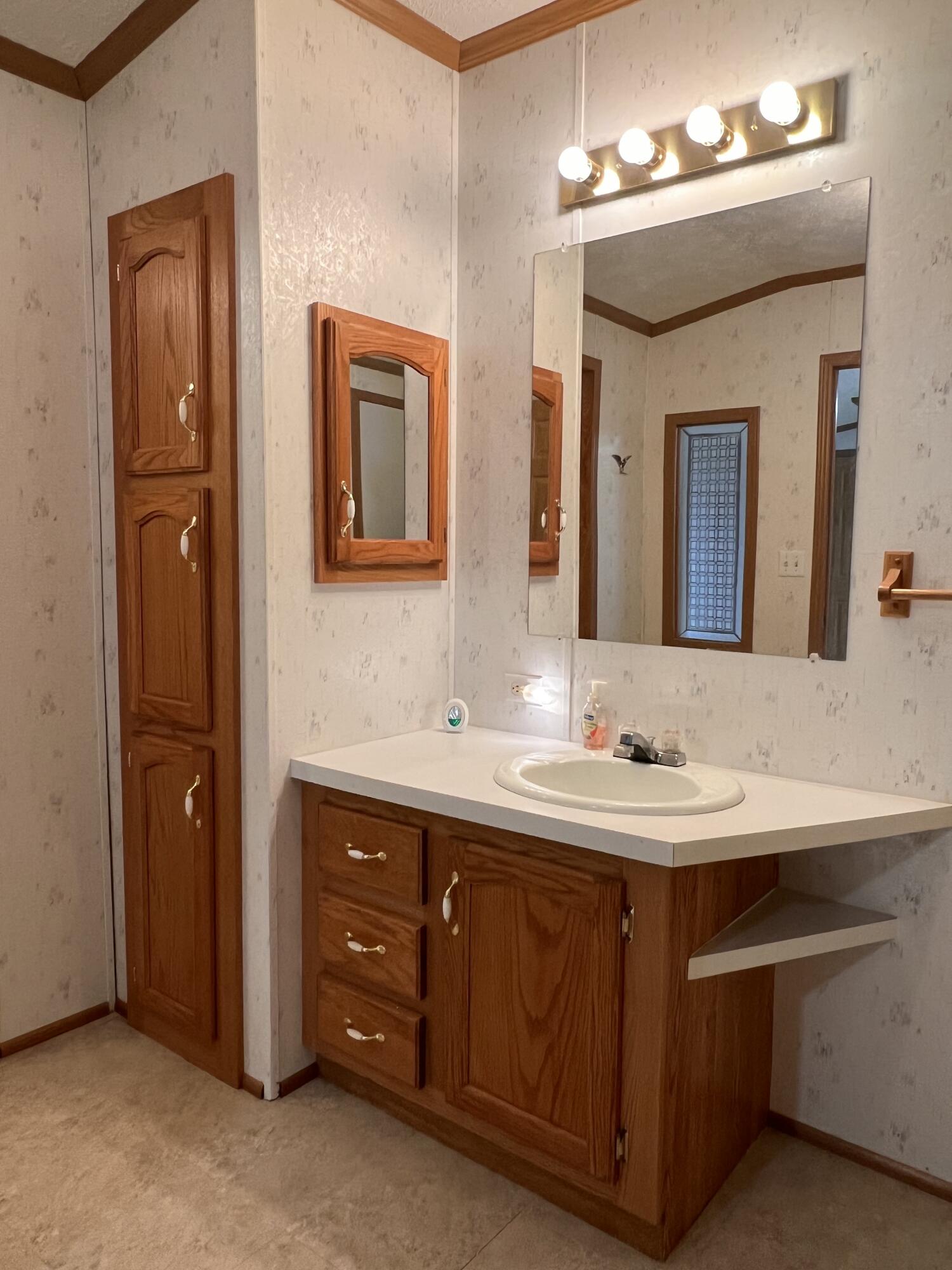 22 Sunset Drive, Springfield, Ohio 45504