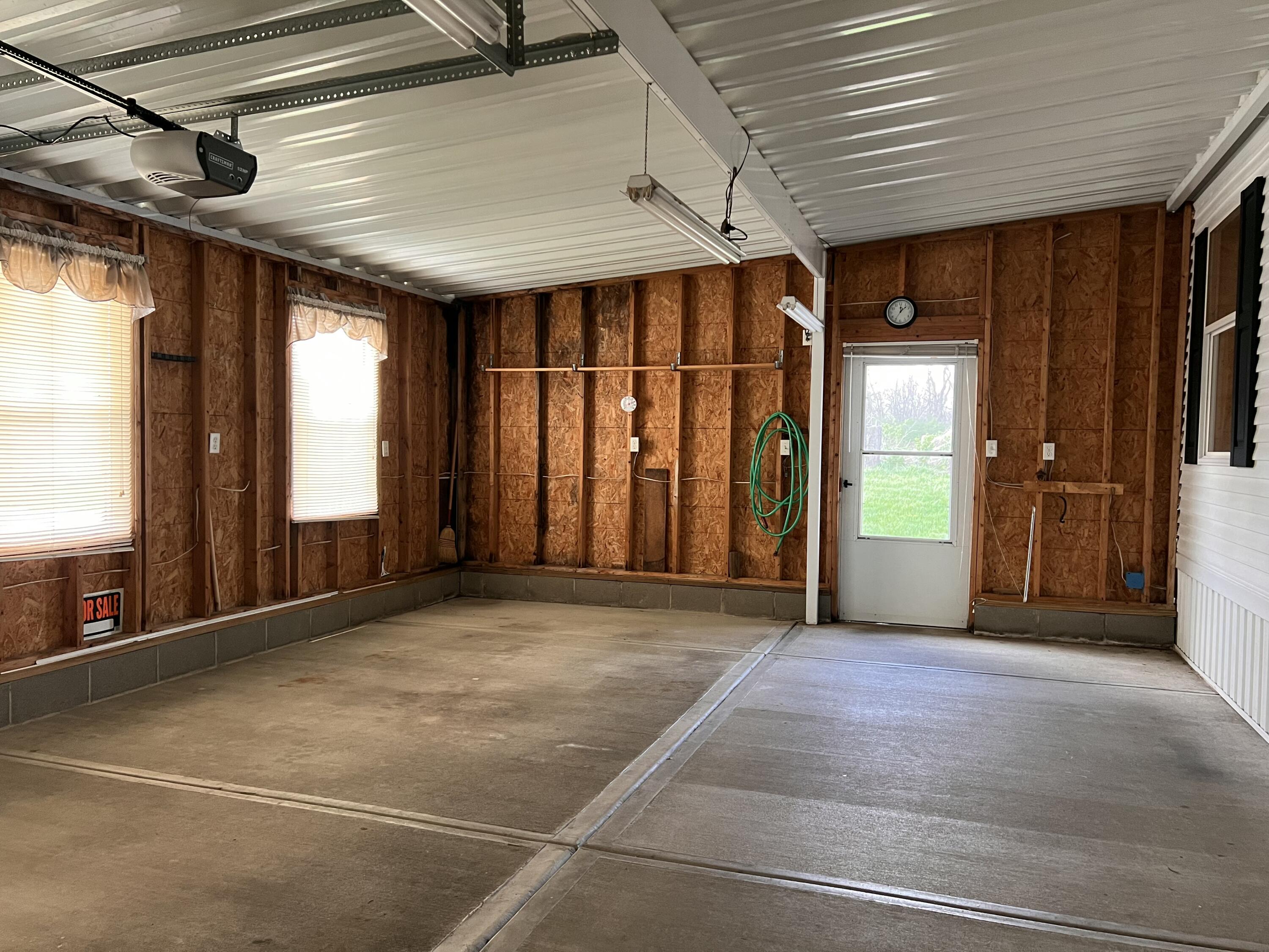 22 Sunset Drive, Springfield, Ohio 45504