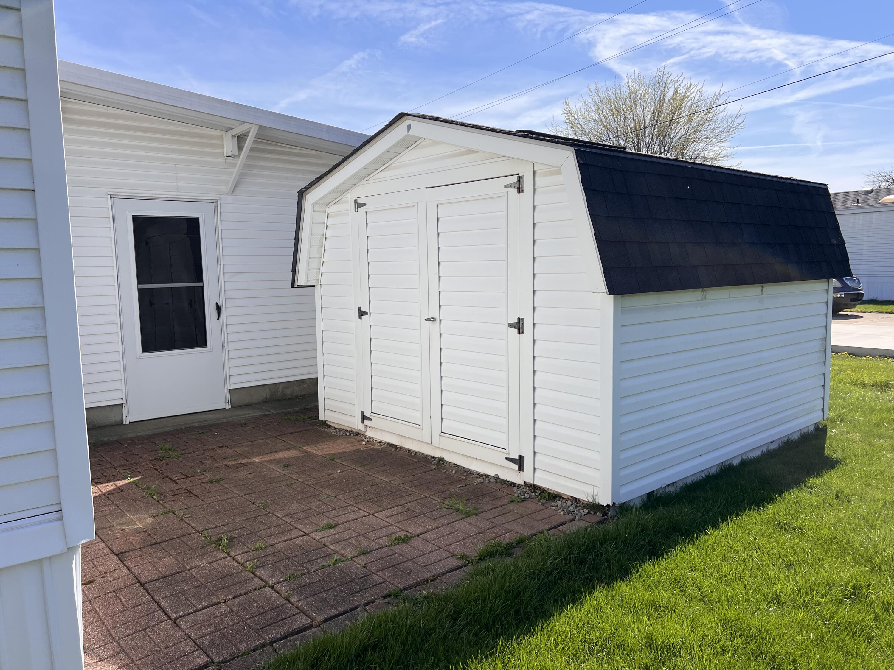 22 Sunset Drive, Springfield, Ohio 45504