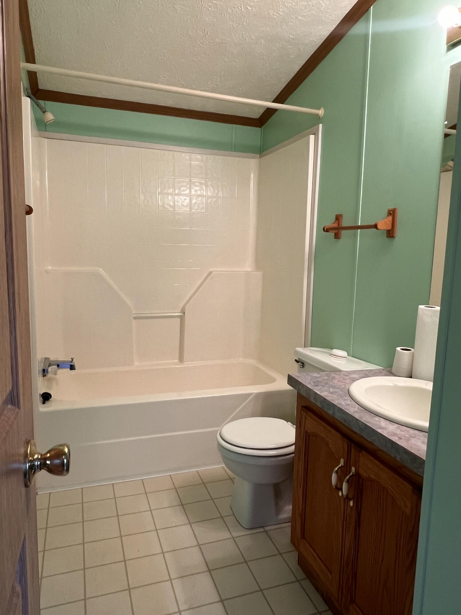 22 Sunset Drive, Springfield, Ohio 45504