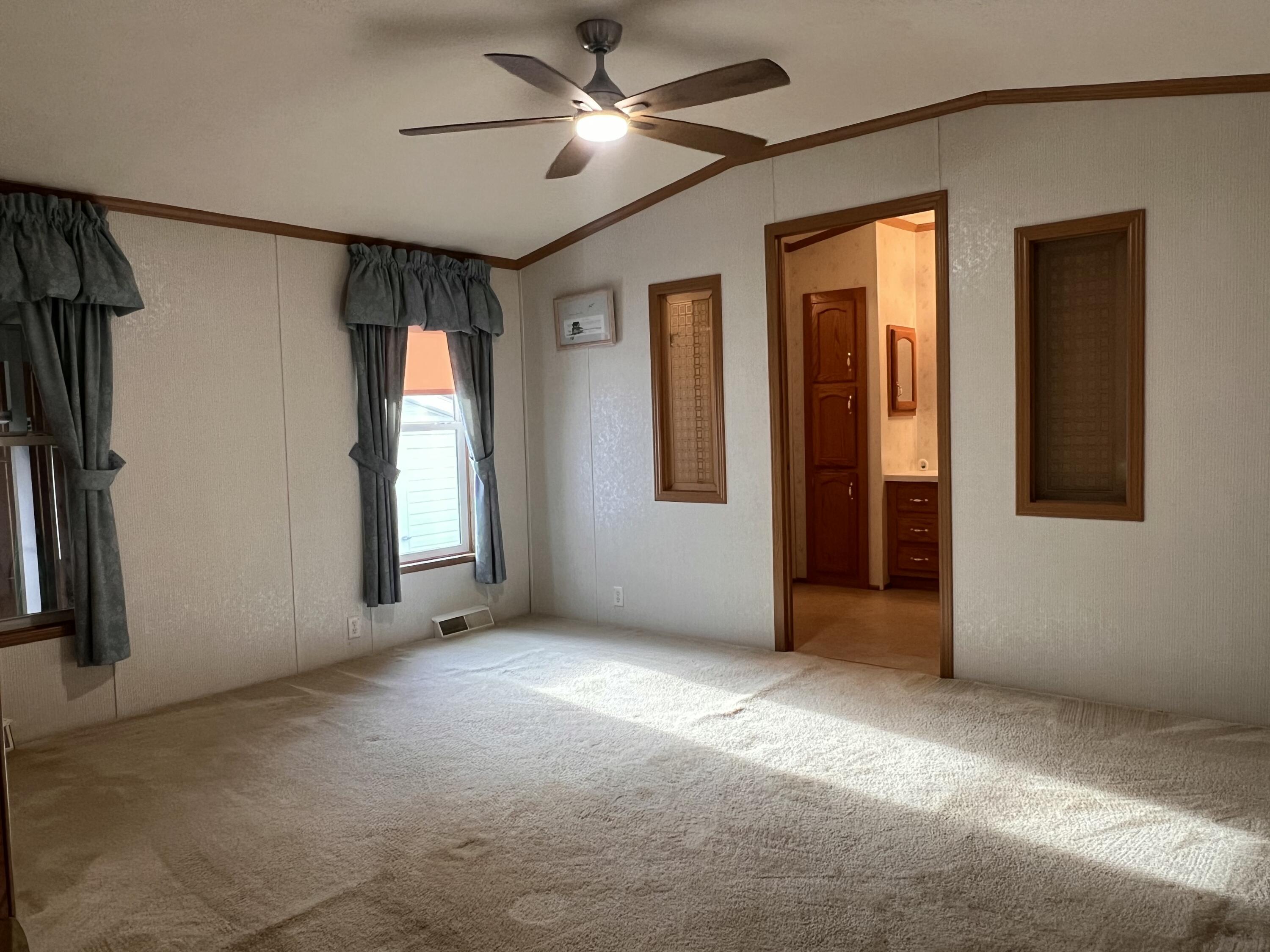 22 Sunset Drive, Springfield, Ohio 45504