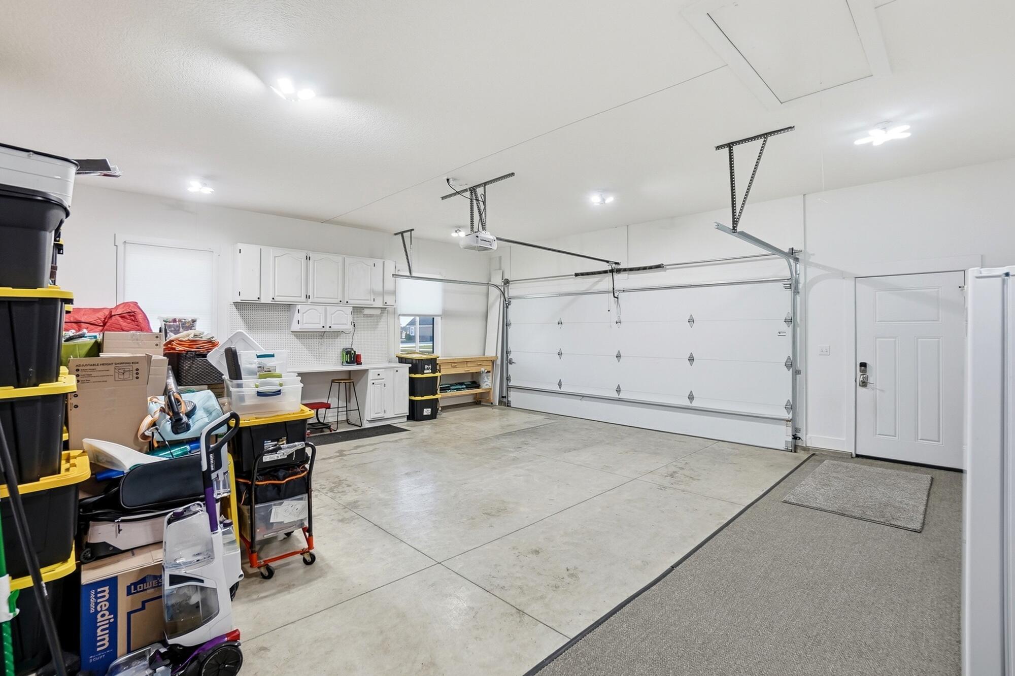 200 Woodside Drive, Arcanum, Ohio 45304