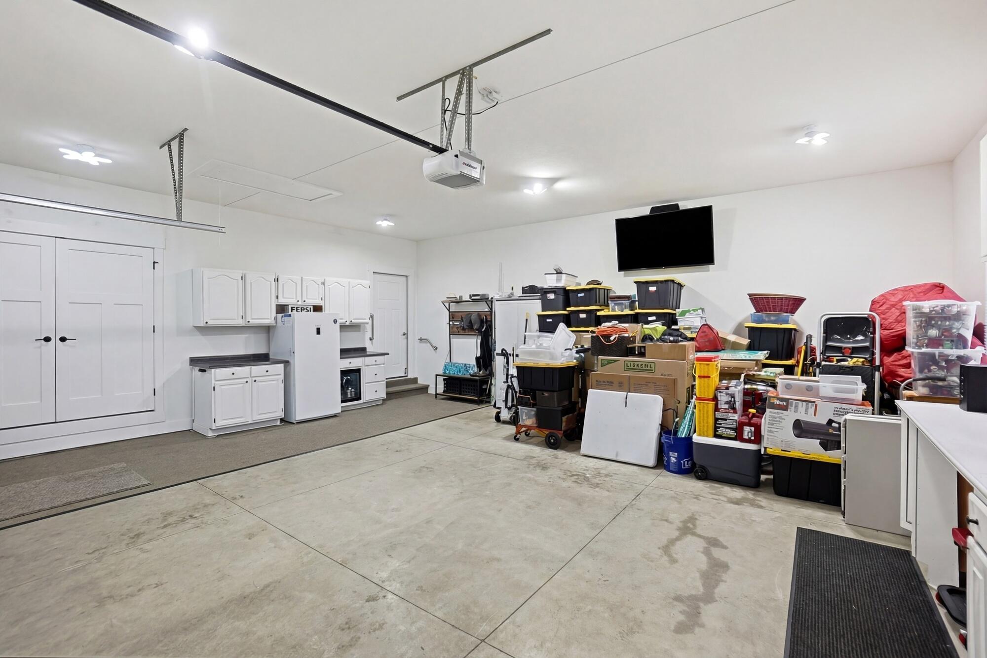 200 Woodside Drive, Arcanum, Ohio 45304