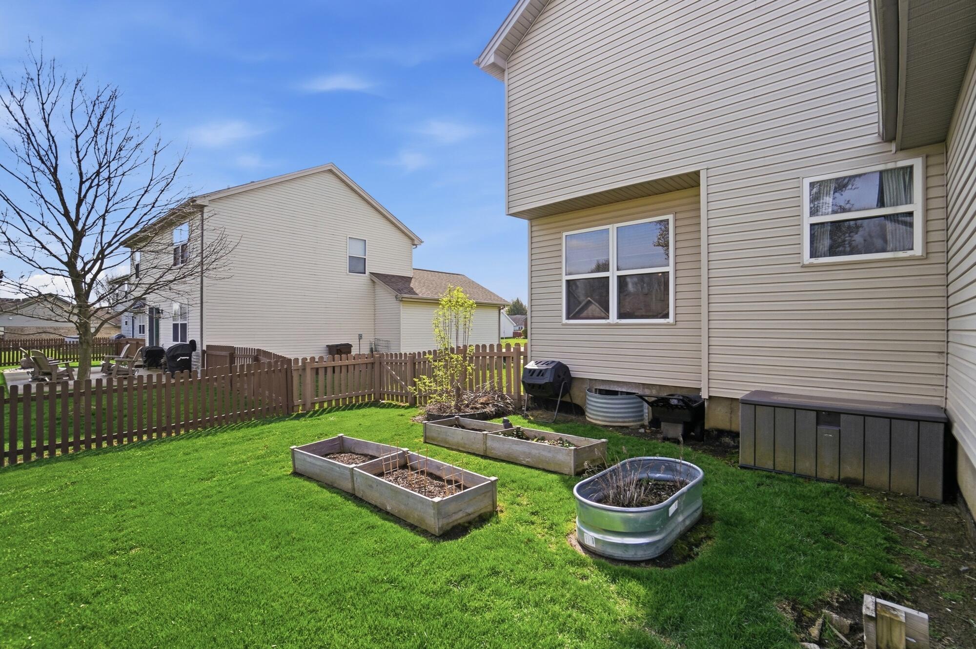 154 Concord Farm Road, Englewood, Ohio 45322