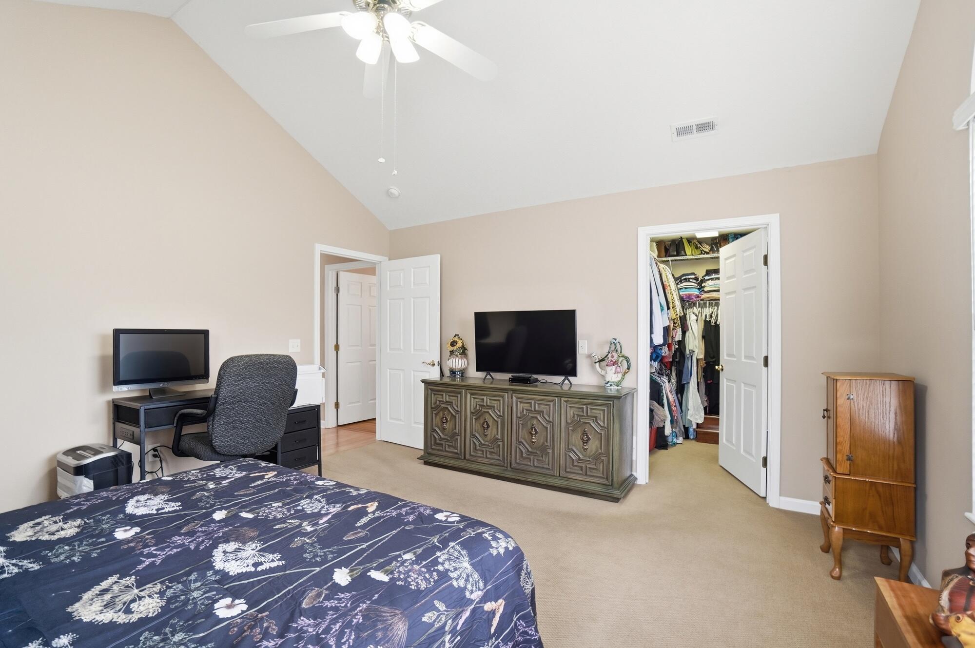 4662 Cobblestone Drive, Tipp City, Ohio 45371