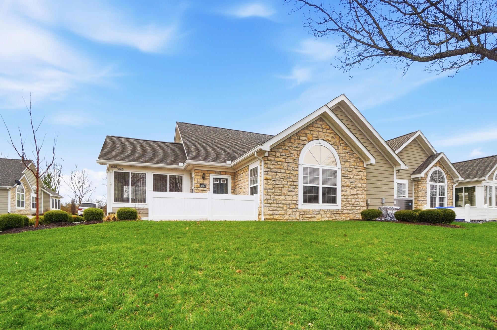 4662 Cobblestone Drive, Tipp City, Ohio 45371