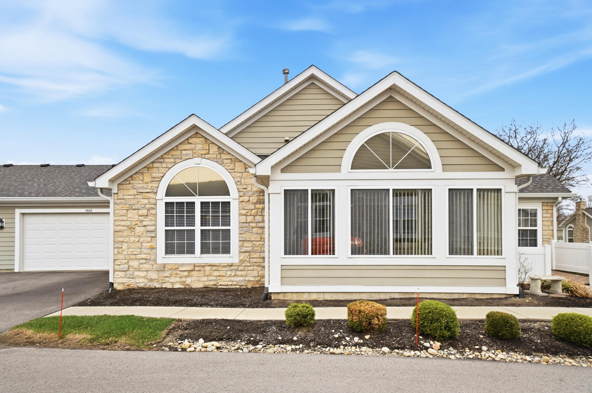 4662 Cobblestone Drive, Tipp City, Ohio 45371