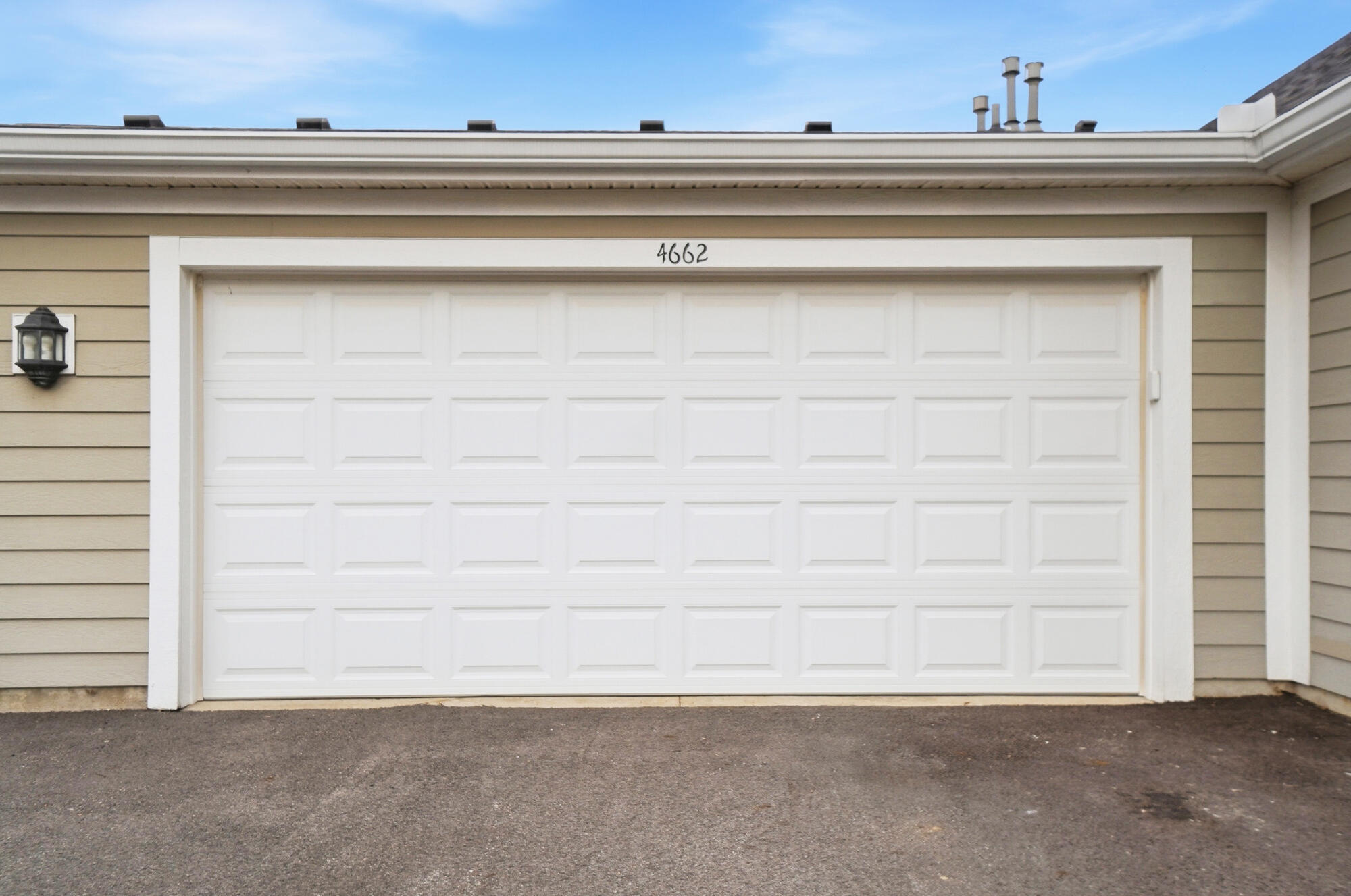 4662 Cobblestone Drive, Tipp City, Ohio 45371