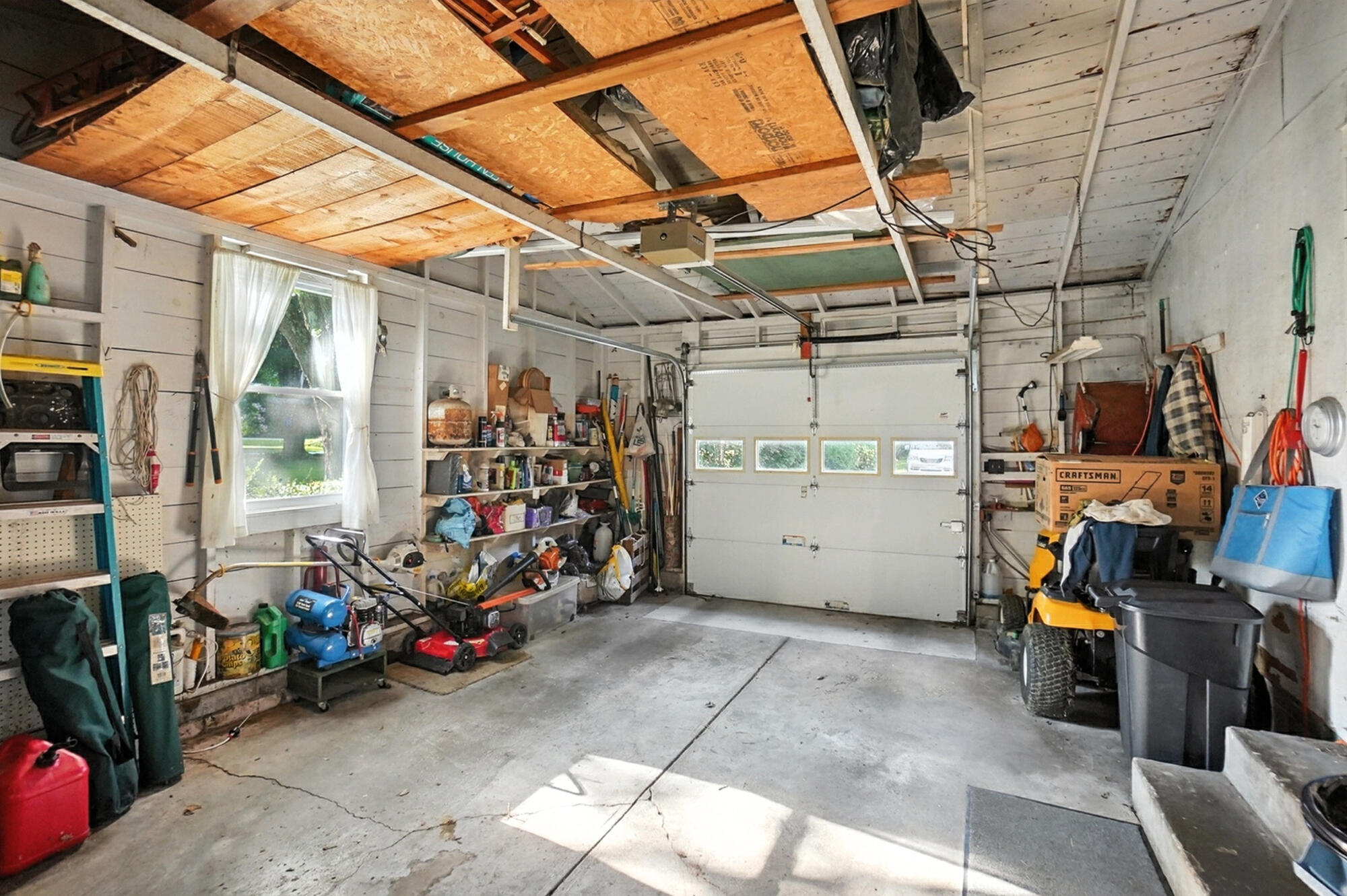 2064 Fairfield Pike, Springfield, Ohio 45502