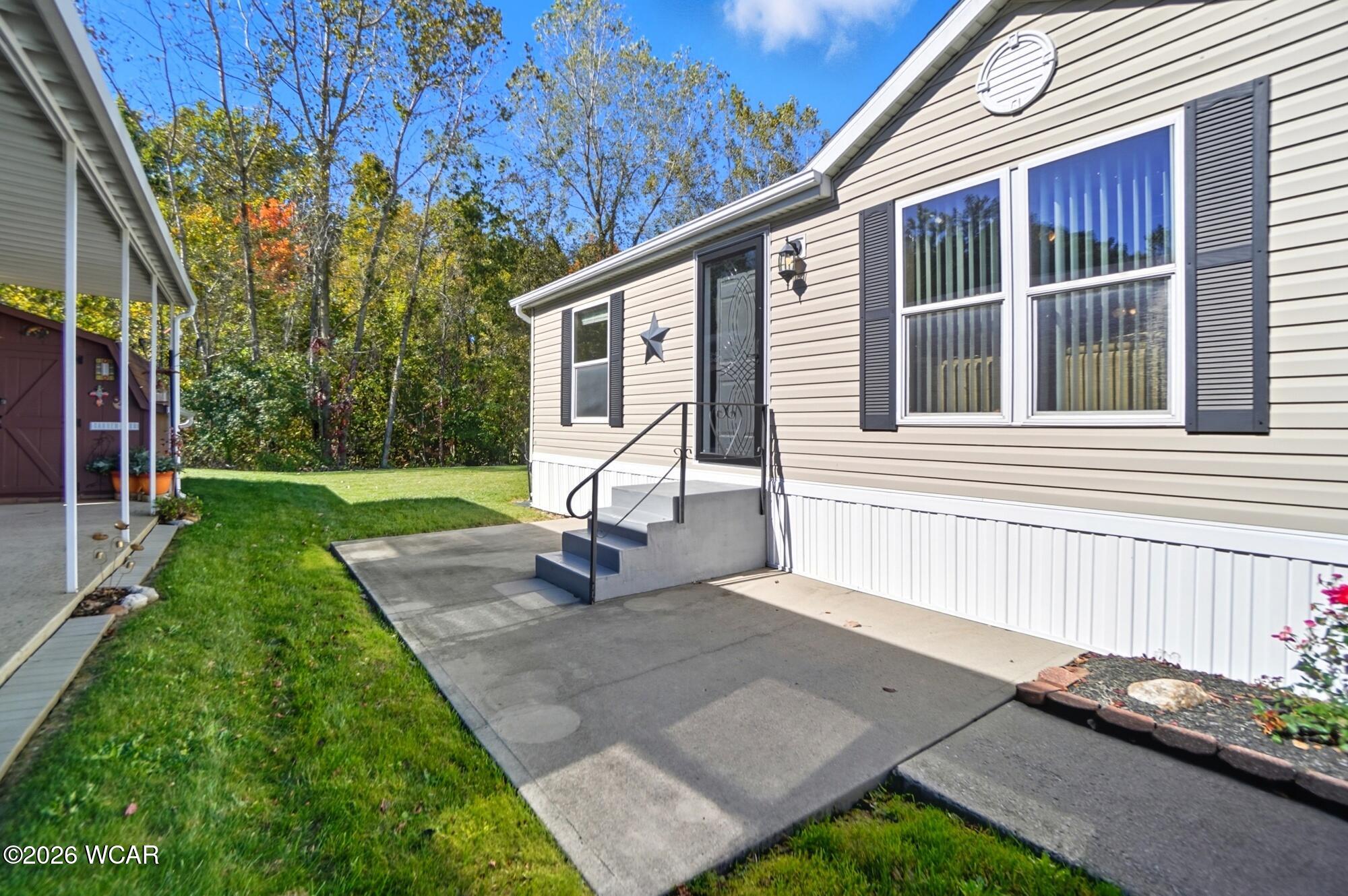 573 Waterview Circle, Lima, Ohio