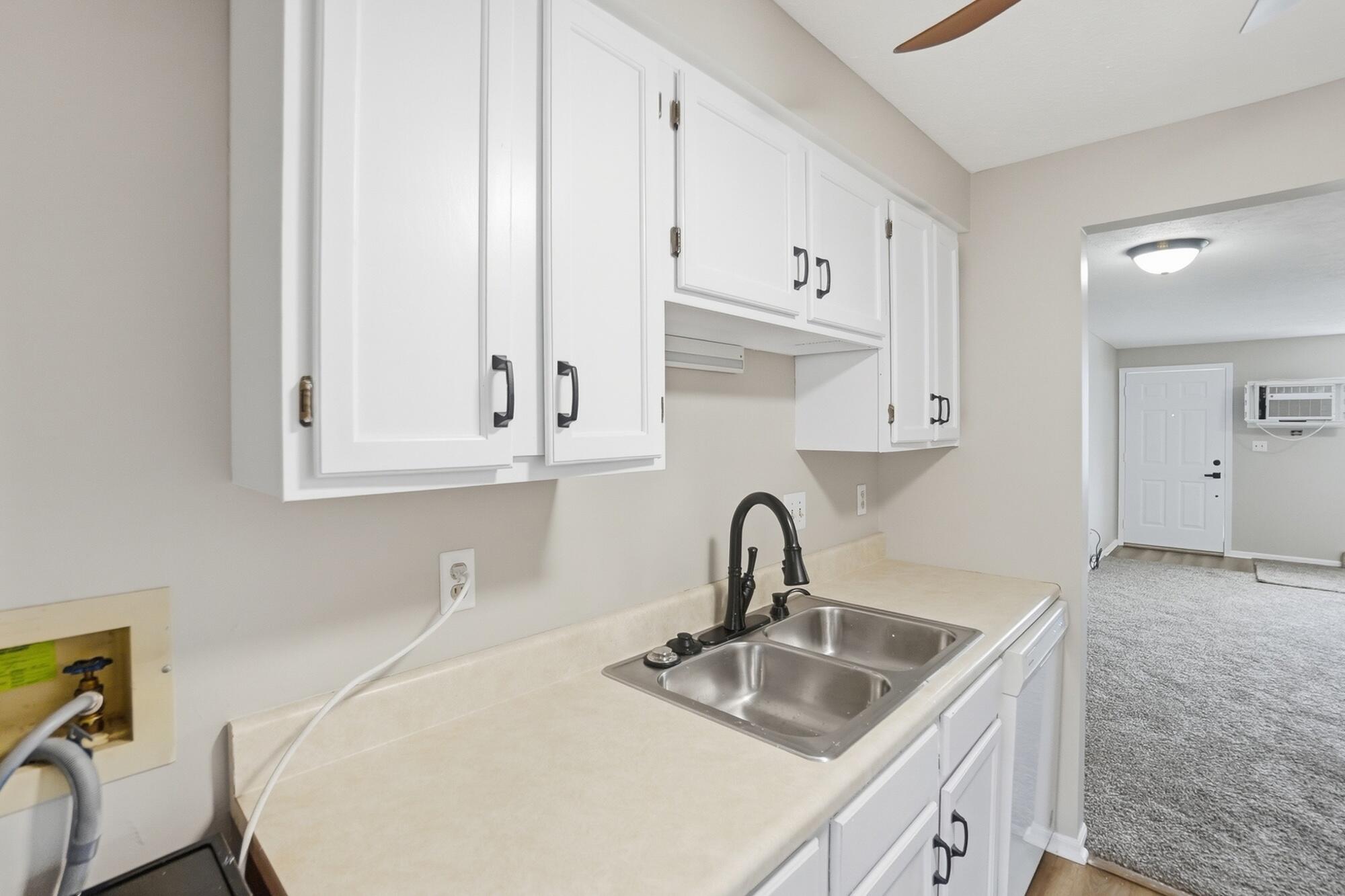 1052 Cheyenne Avenue, Springfield, Ohio 45503