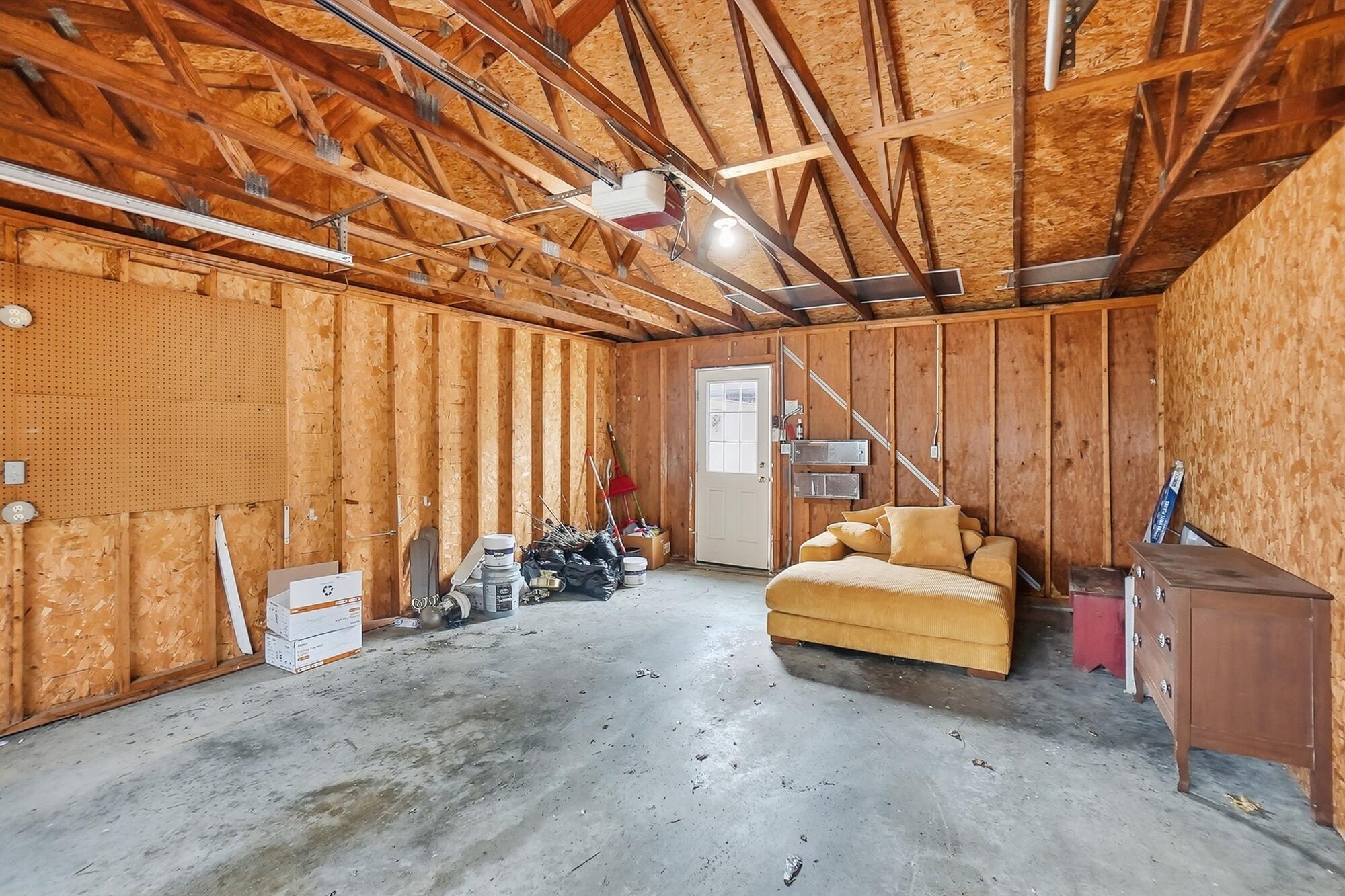 1052 Cheyenne Avenue, Springfield, Ohio 45503